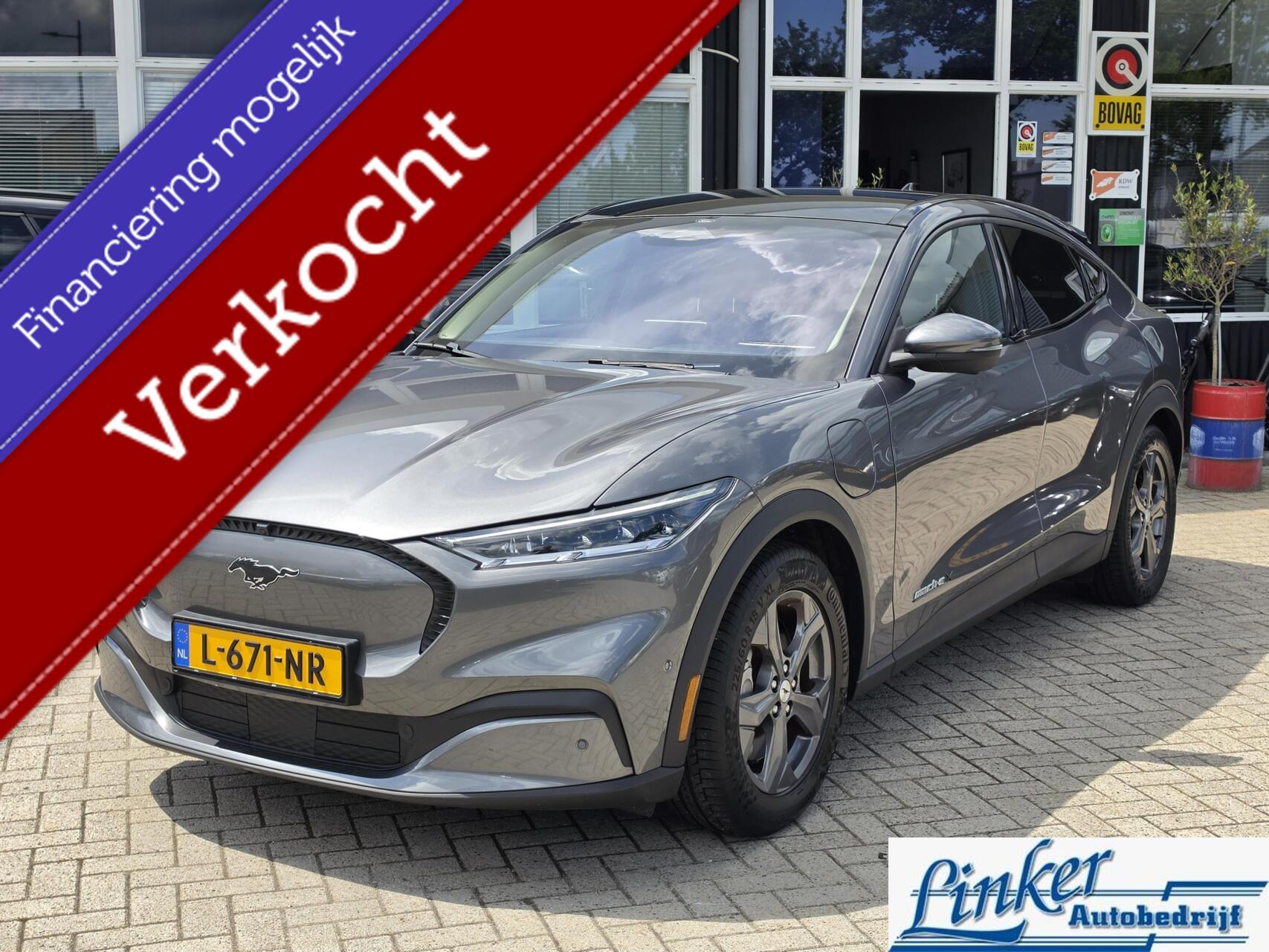 Ford Mustang Mach-e Extended RWD 98 kWh PANO TREKHAAK B&O 2021 - voorkant