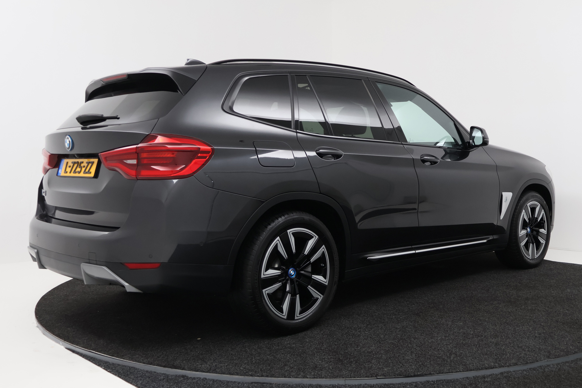 Foto van BMW Ix3