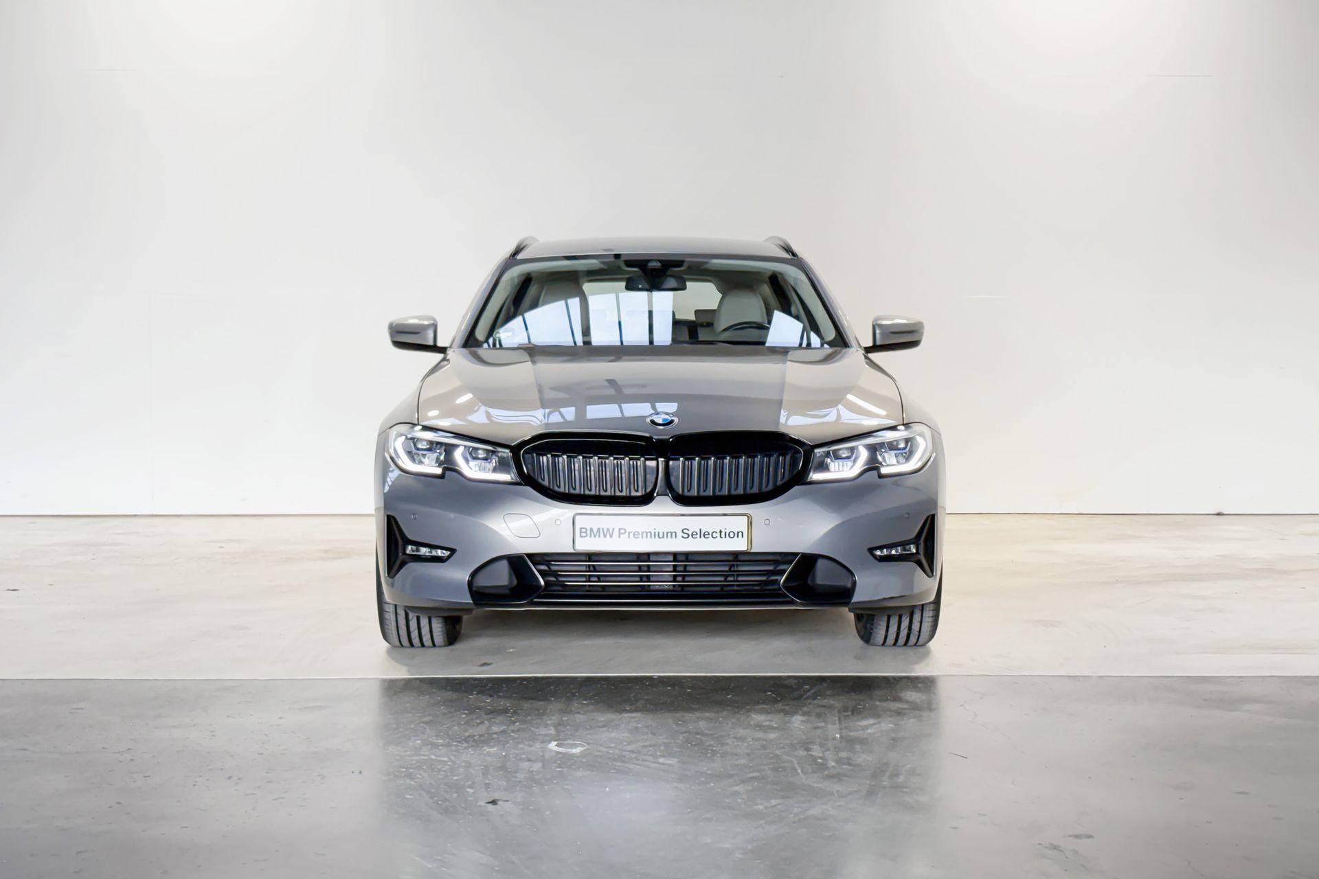 Foto van BMW 330i xDrive