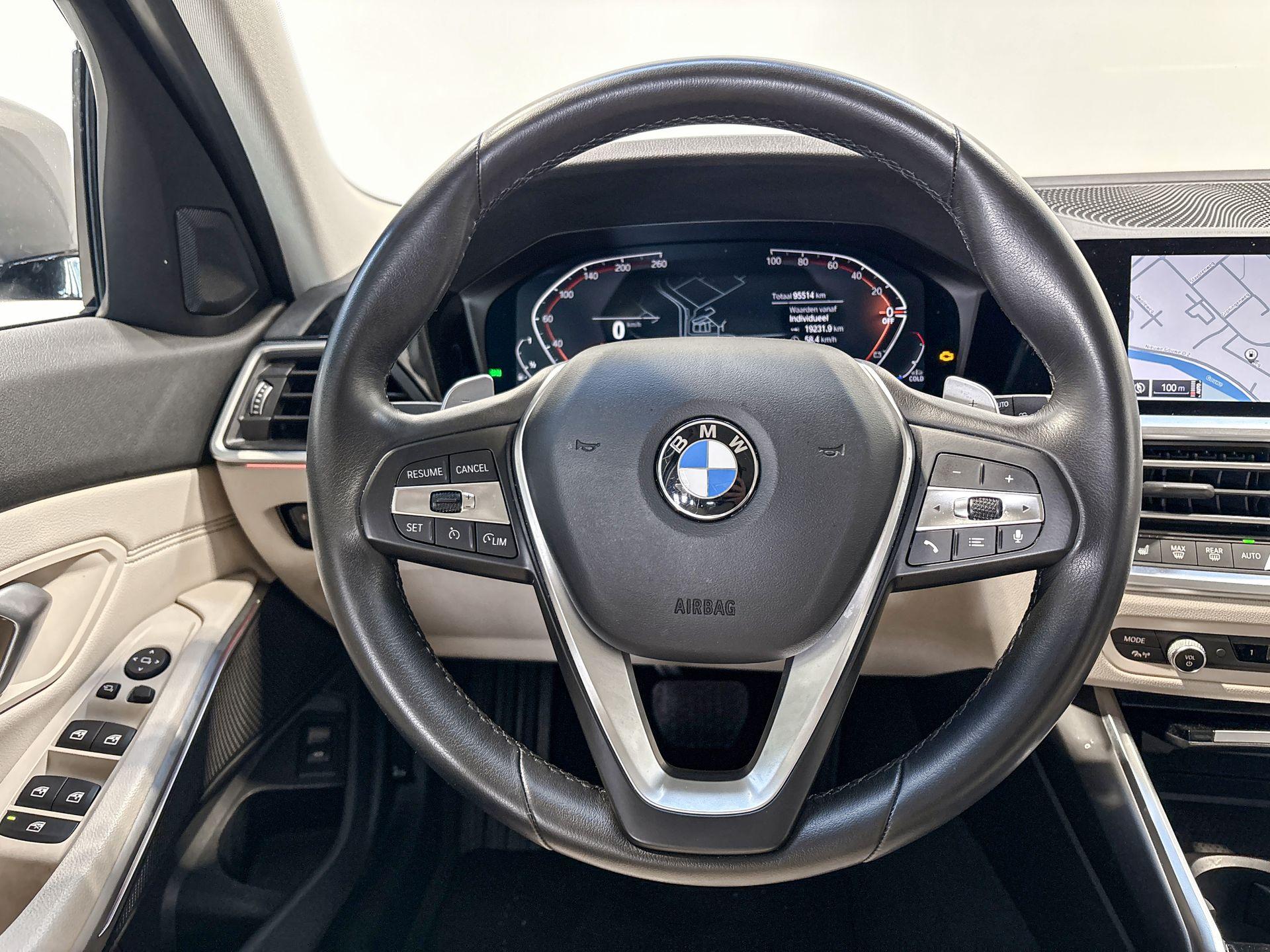 Foto van BMW 330i xDrive