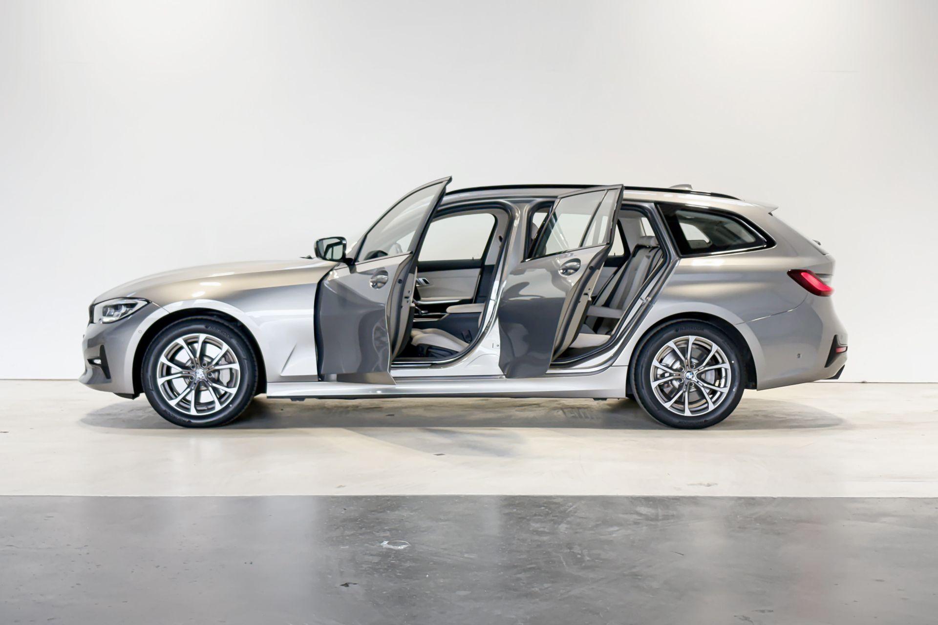 Foto van BMW 330i xDrive