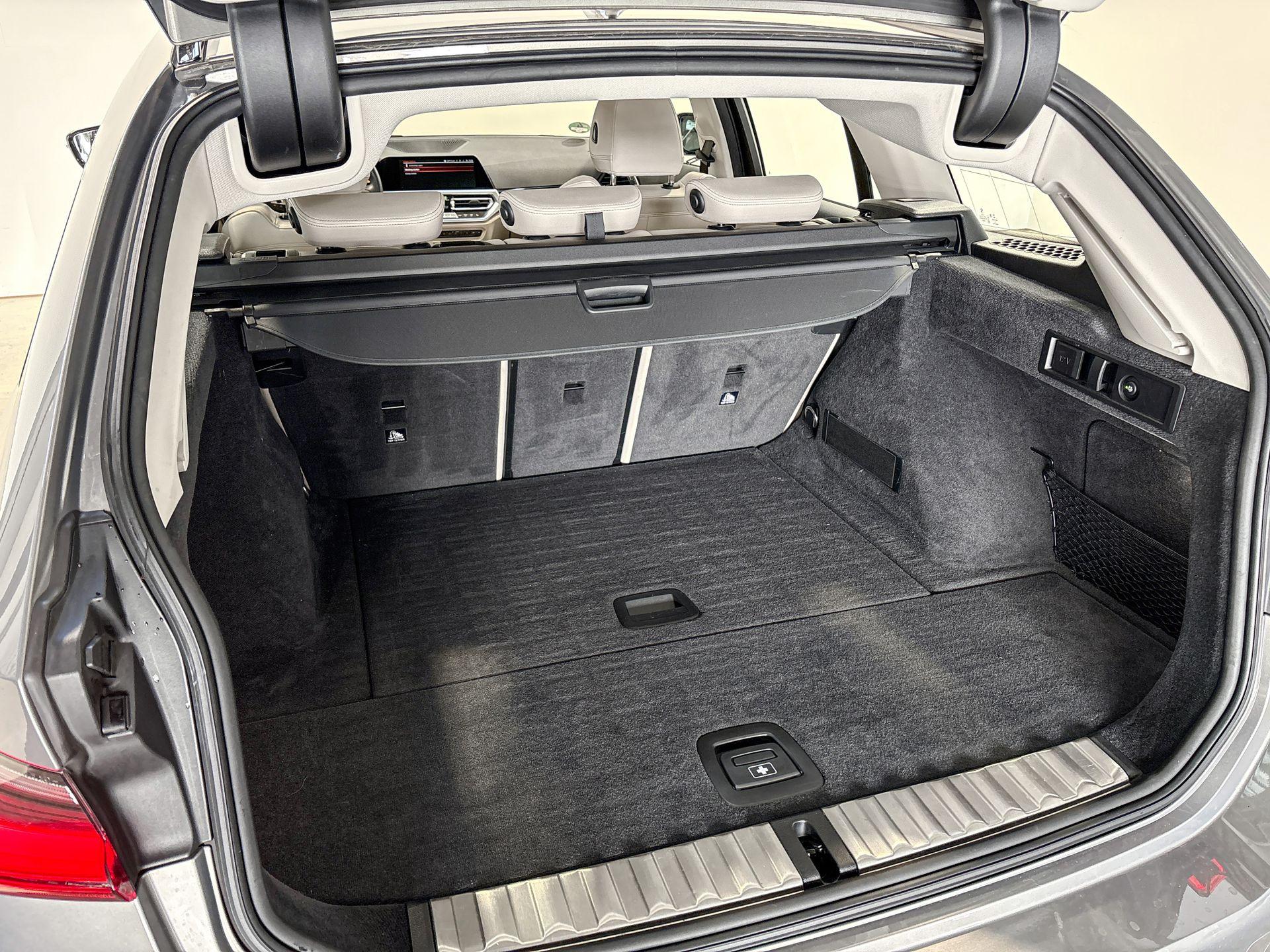 Foto van BMW 330i xDrive