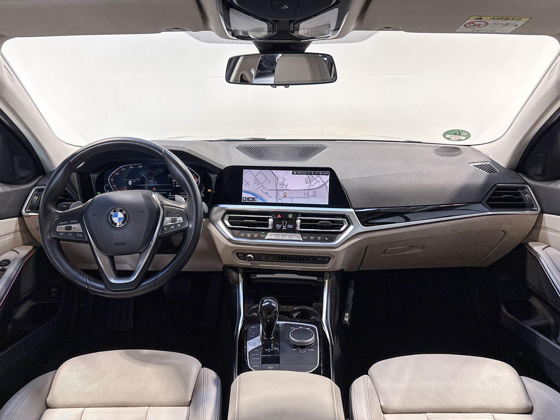 Foto van BMW 330i xDrive