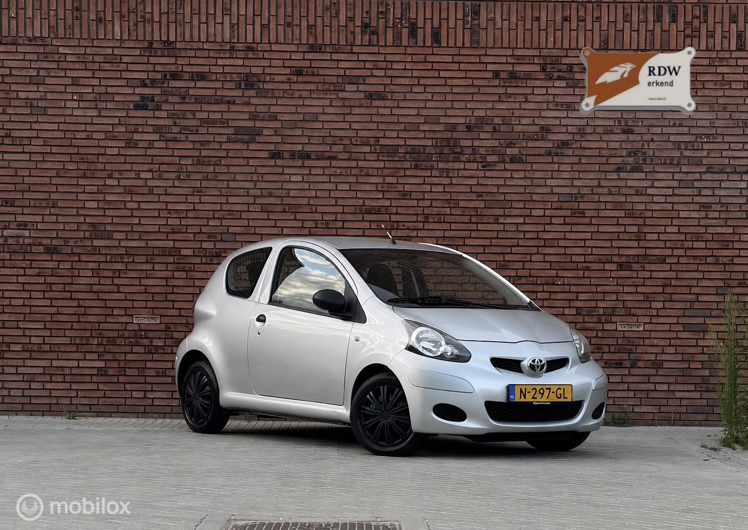 Toyota Toyota Aygo 1.0-12V Access 2009 - voorkant