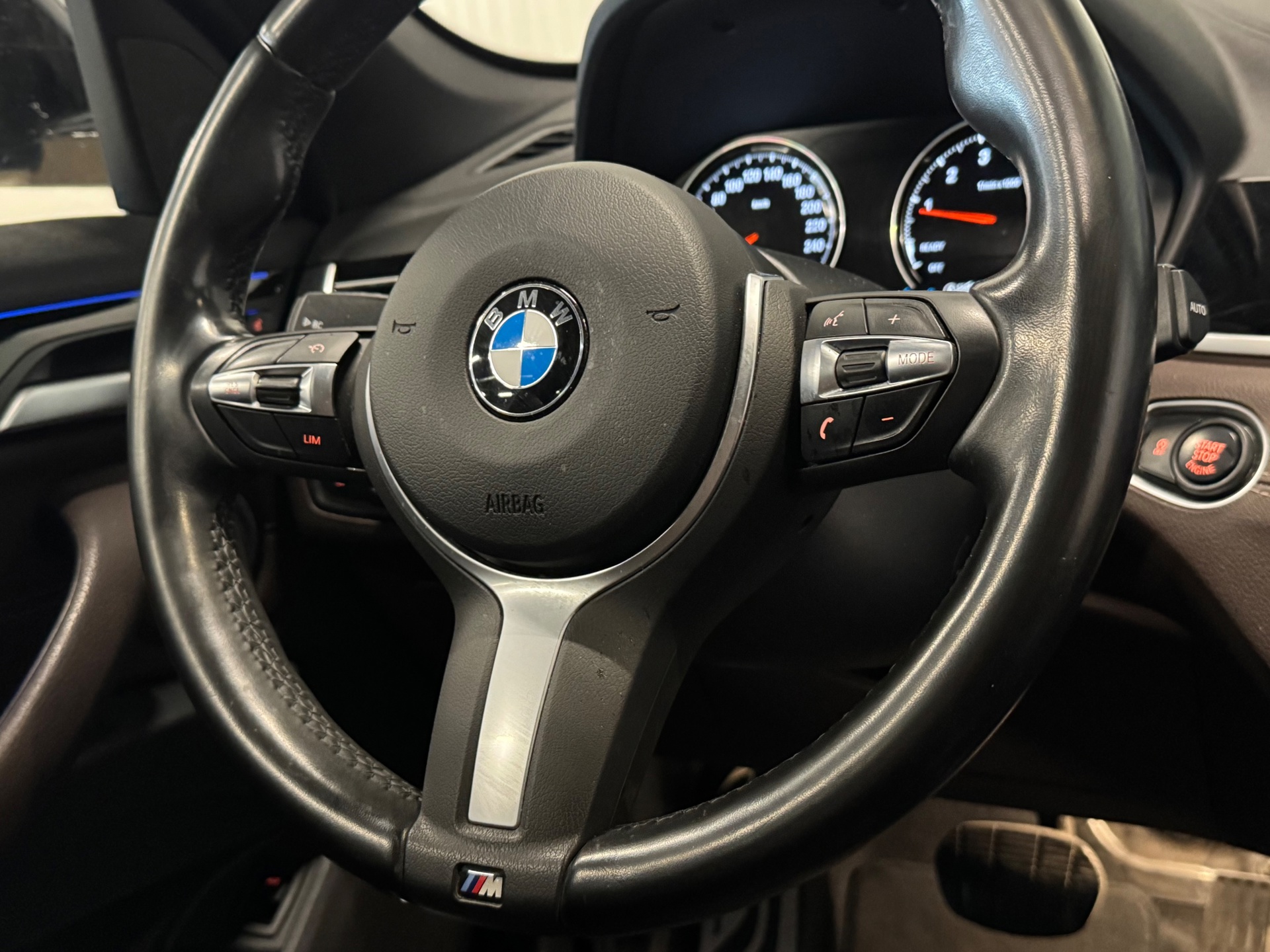 Foto van BMW X1 Xdrive20i