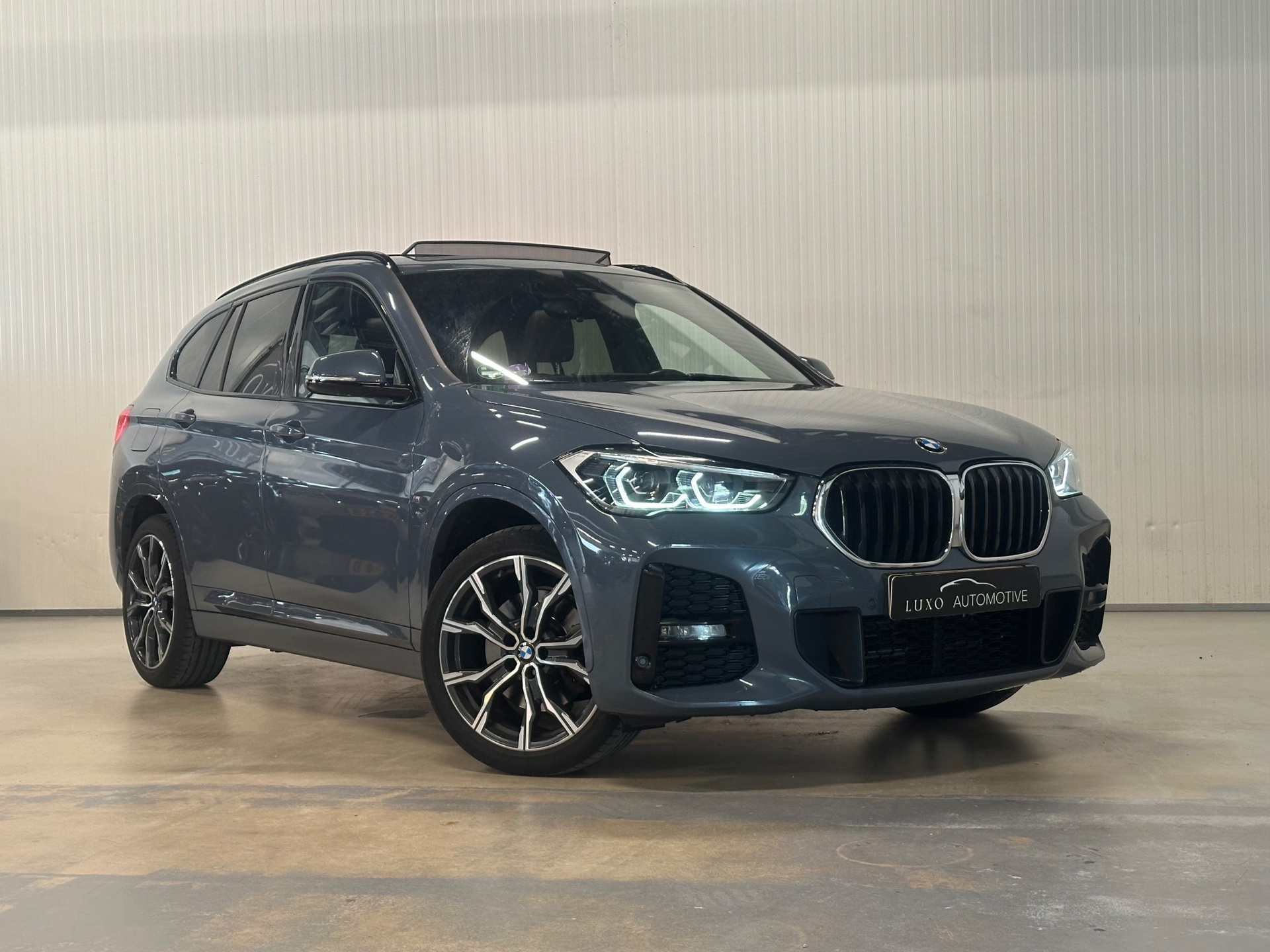 Foto van BMW X1 Xdrive20i