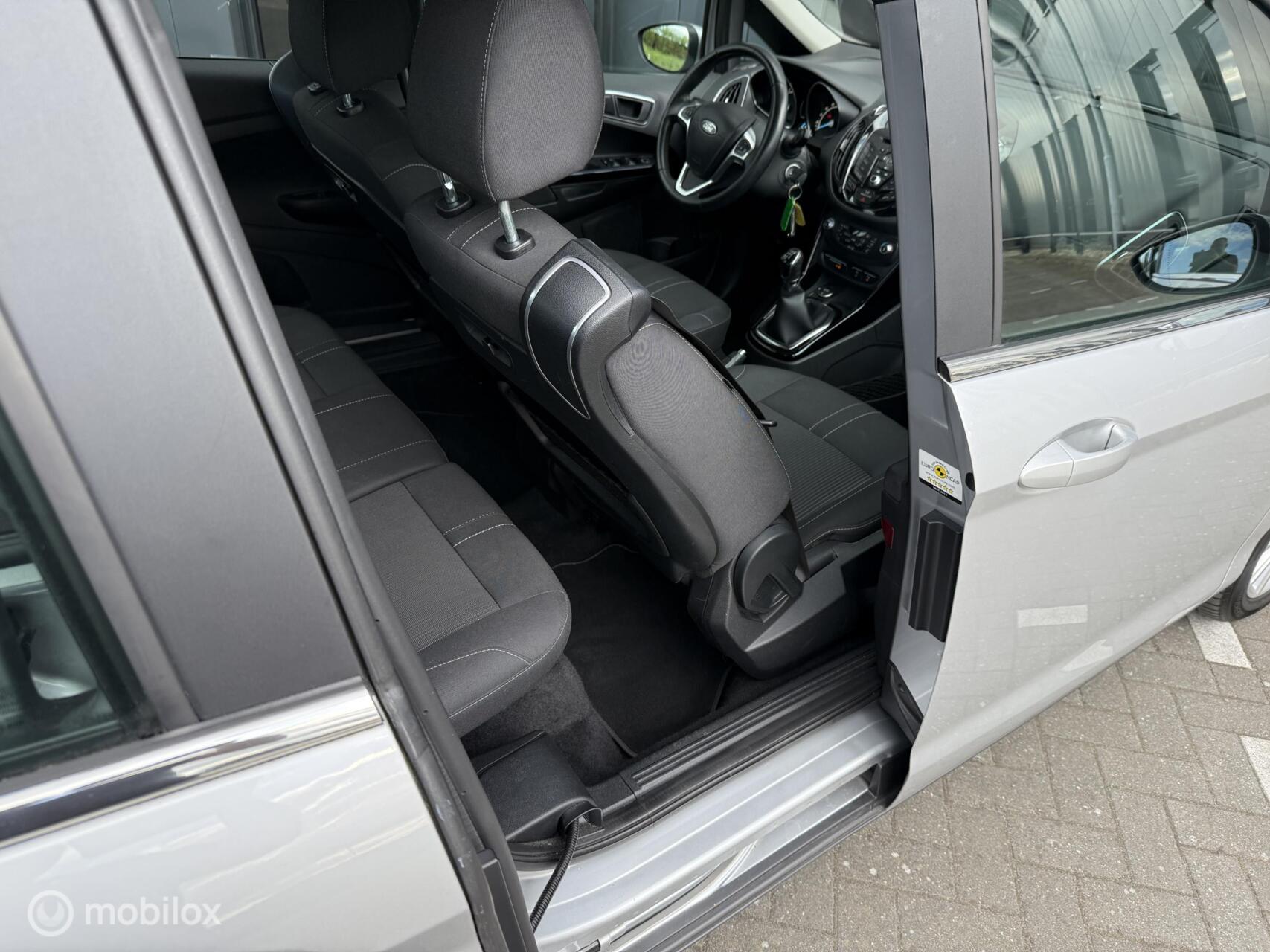 Foto van Ford B-max