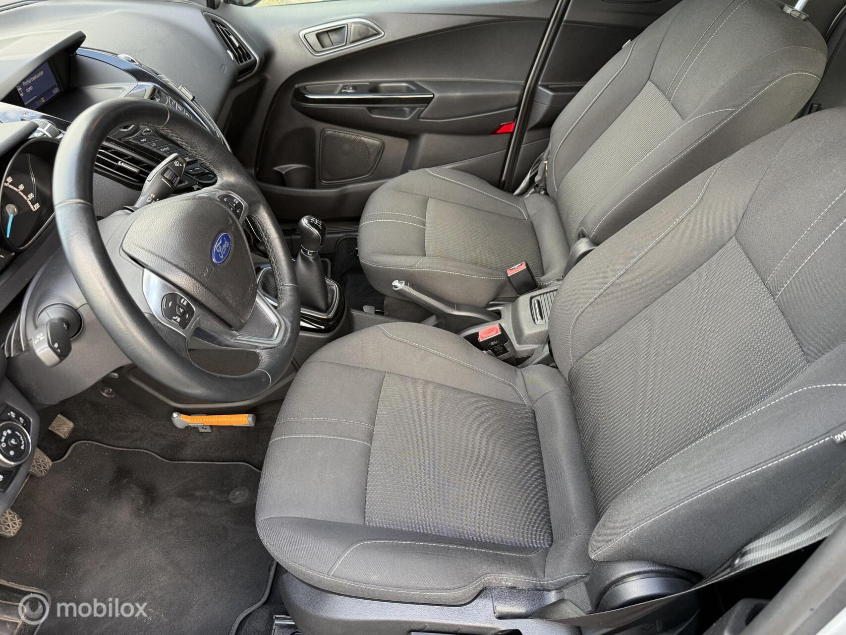 Foto van Ford B-max