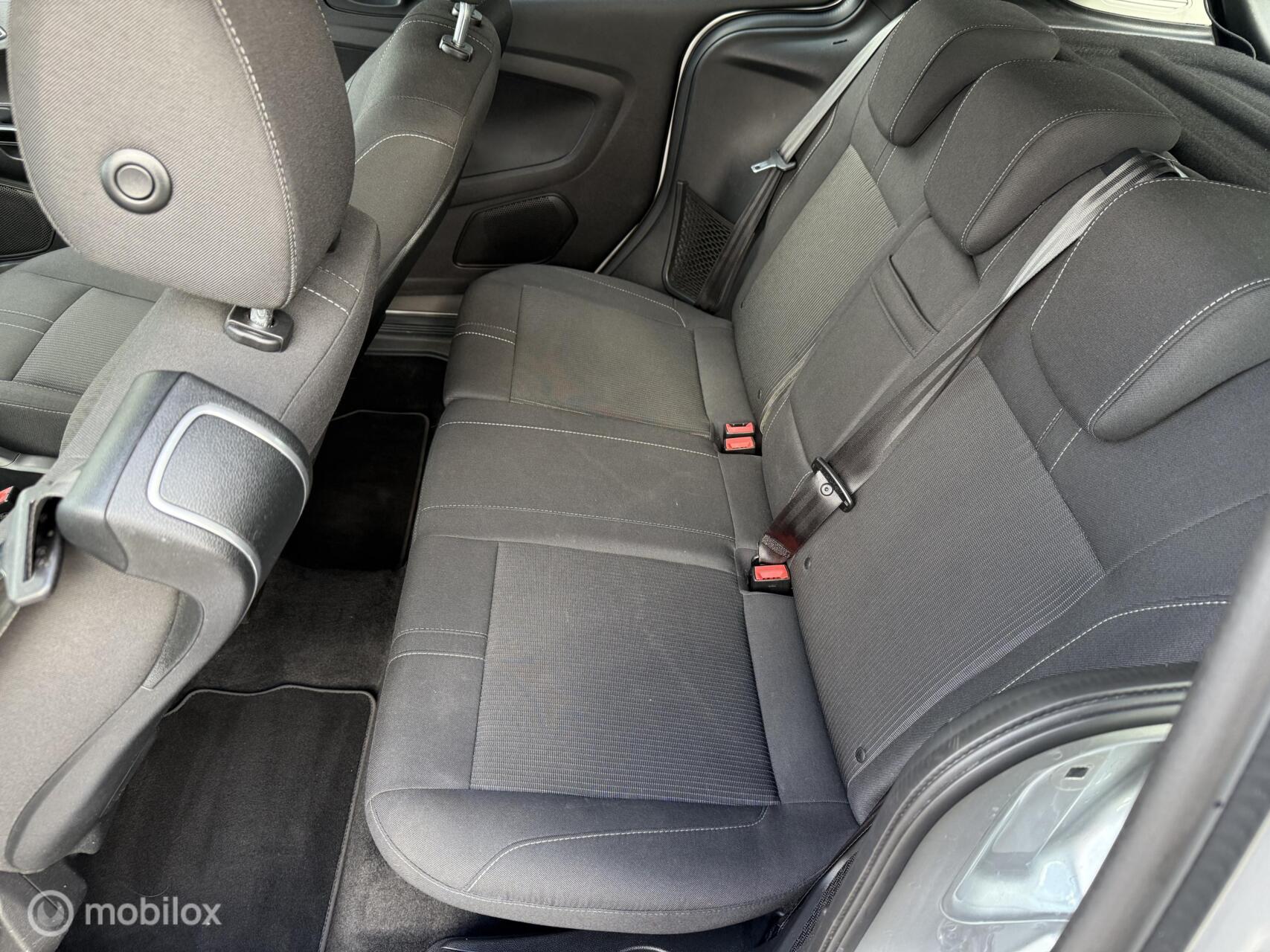Foto van Ford B-max