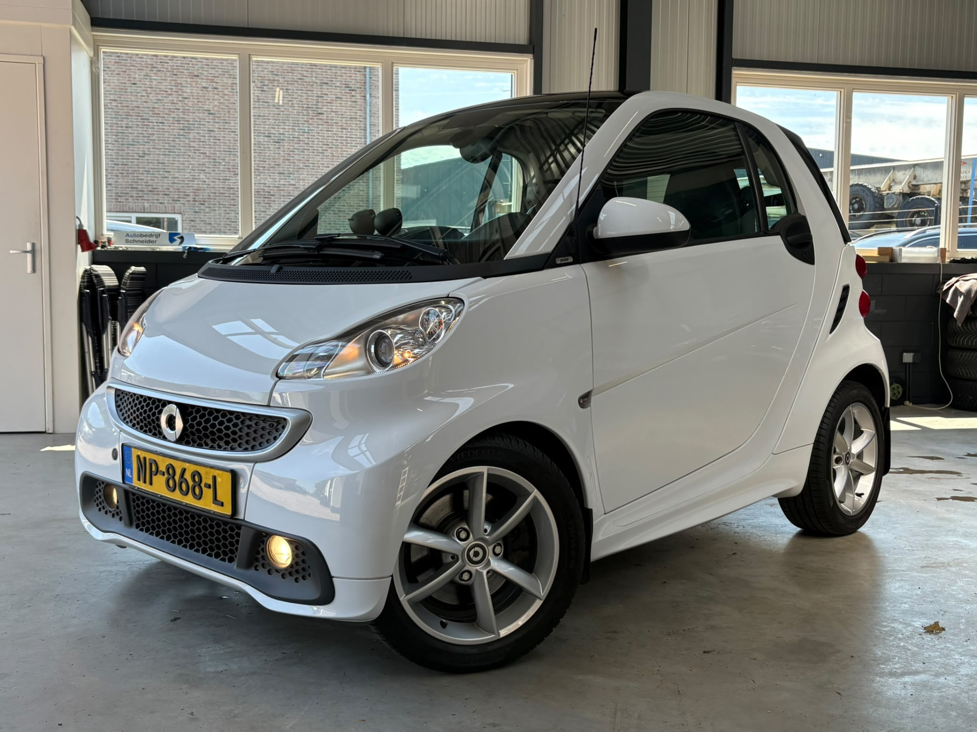 Foto van Smart Fortwo Coupe MHD