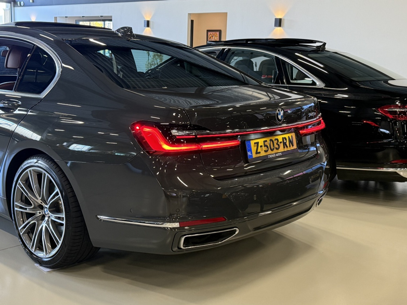 Foto van BMW 745e