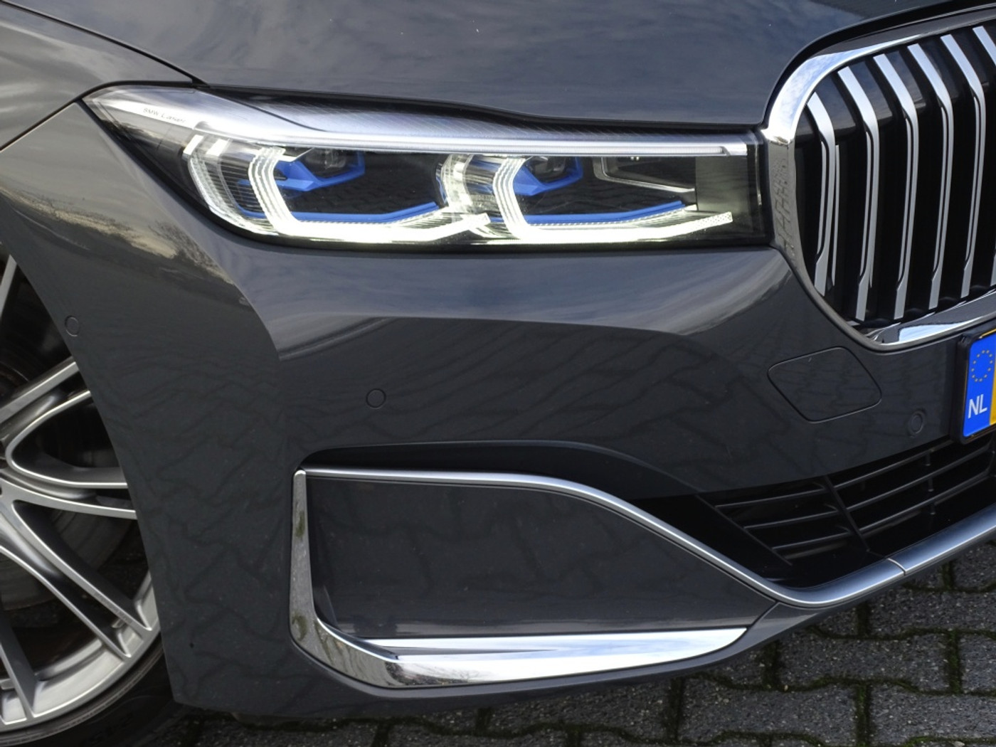 Foto van BMW 745e
