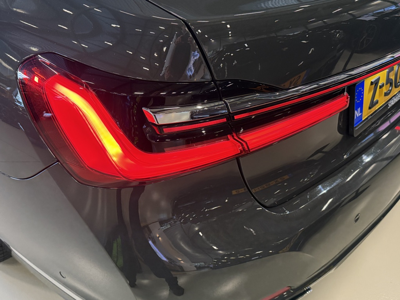 Foto van BMW 745e