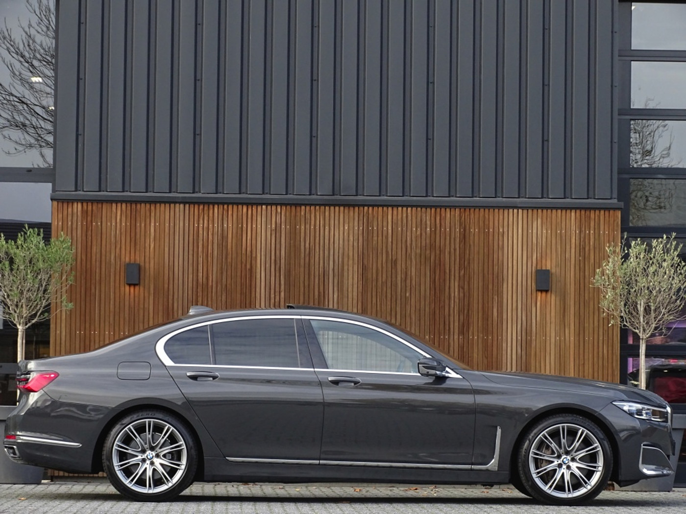 Foto van BMW 745e