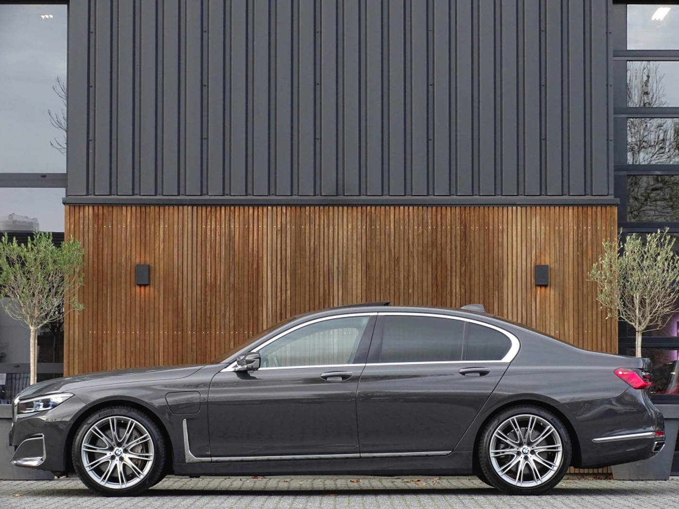 Foto van BMW 745e