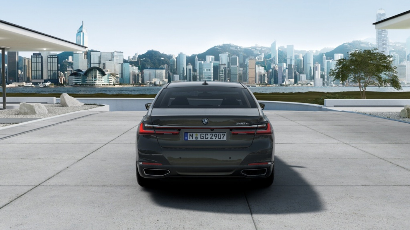 Foto van BMW 745e