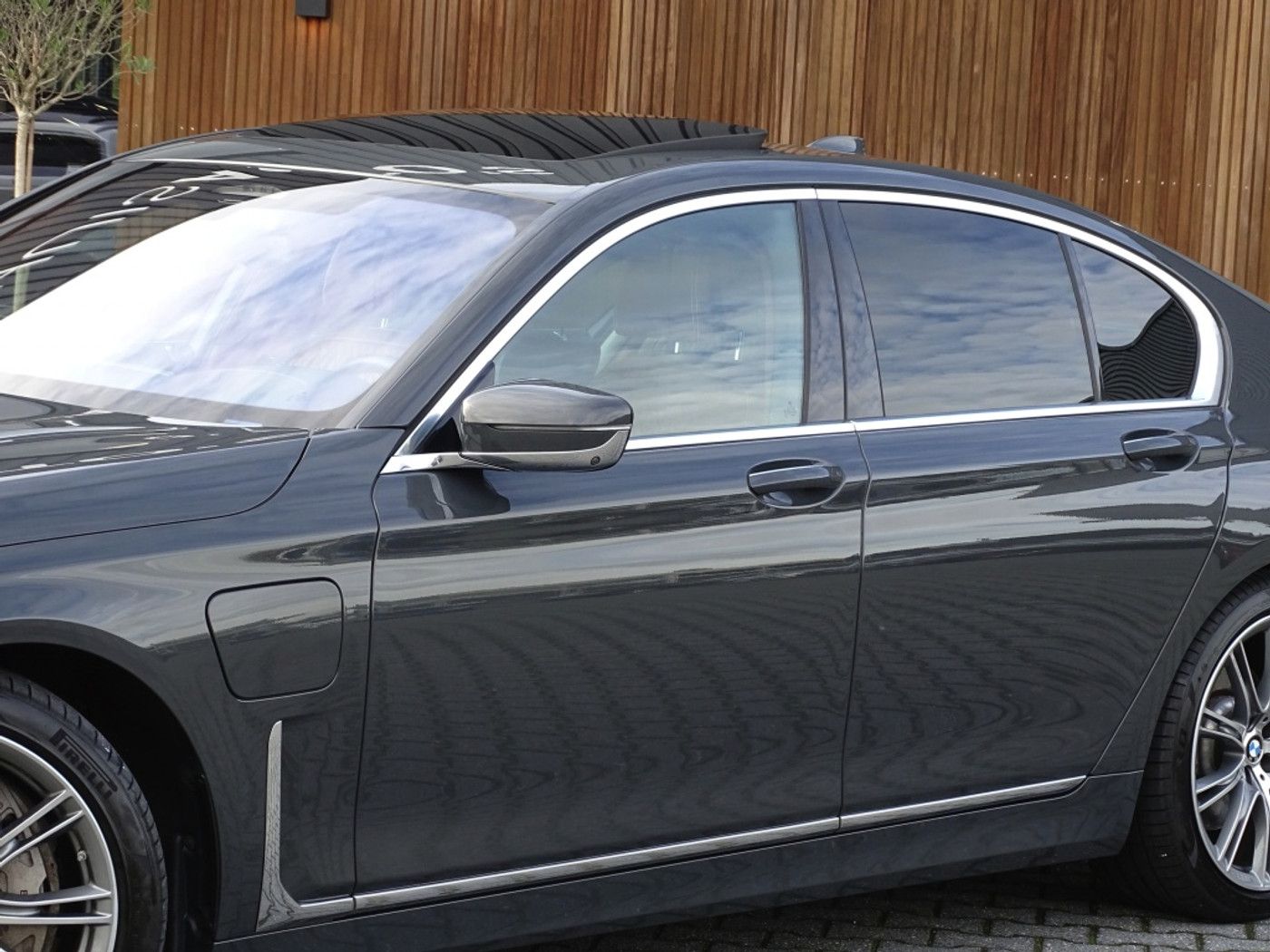 Foto van BMW 745e