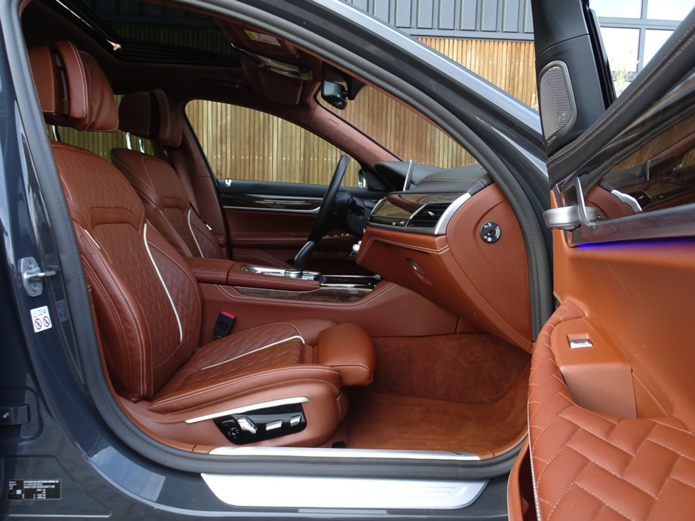 Foto van BMW 745e