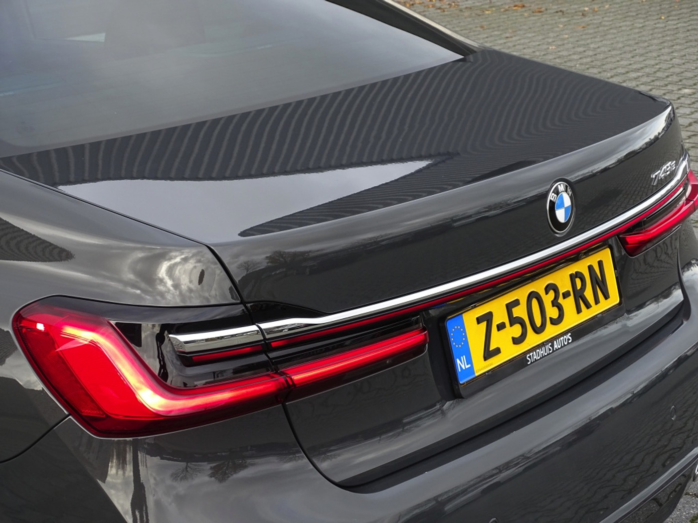 Foto van BMW 745e