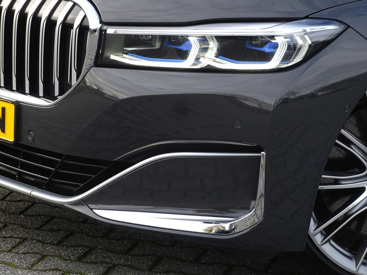 Foto van BMW 745e