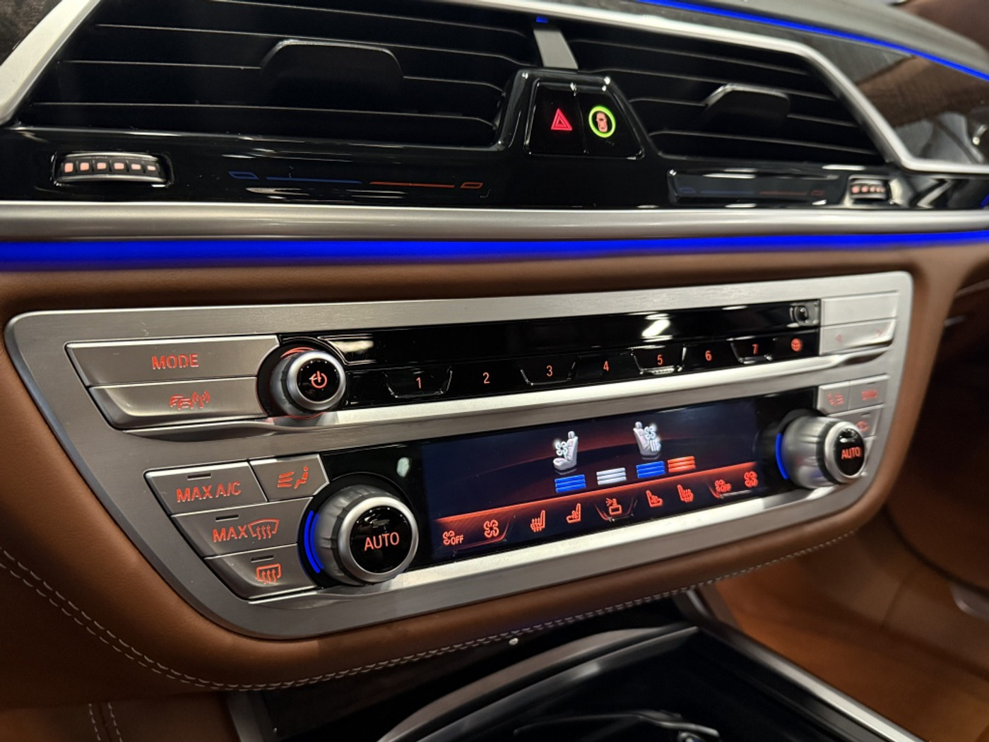 Foto van BMW 745e