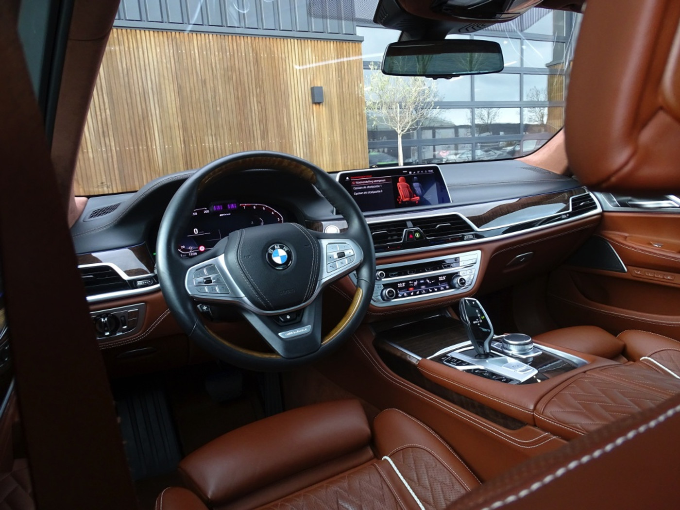 Foto van BMW 745e