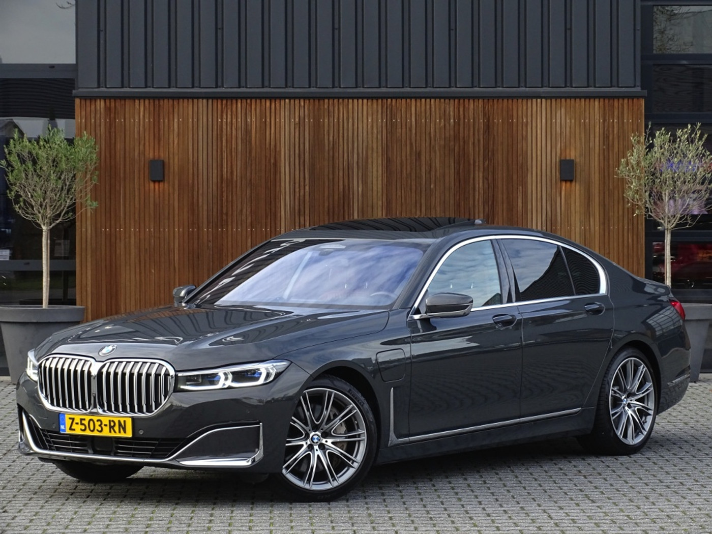 Foto van BMW 745e