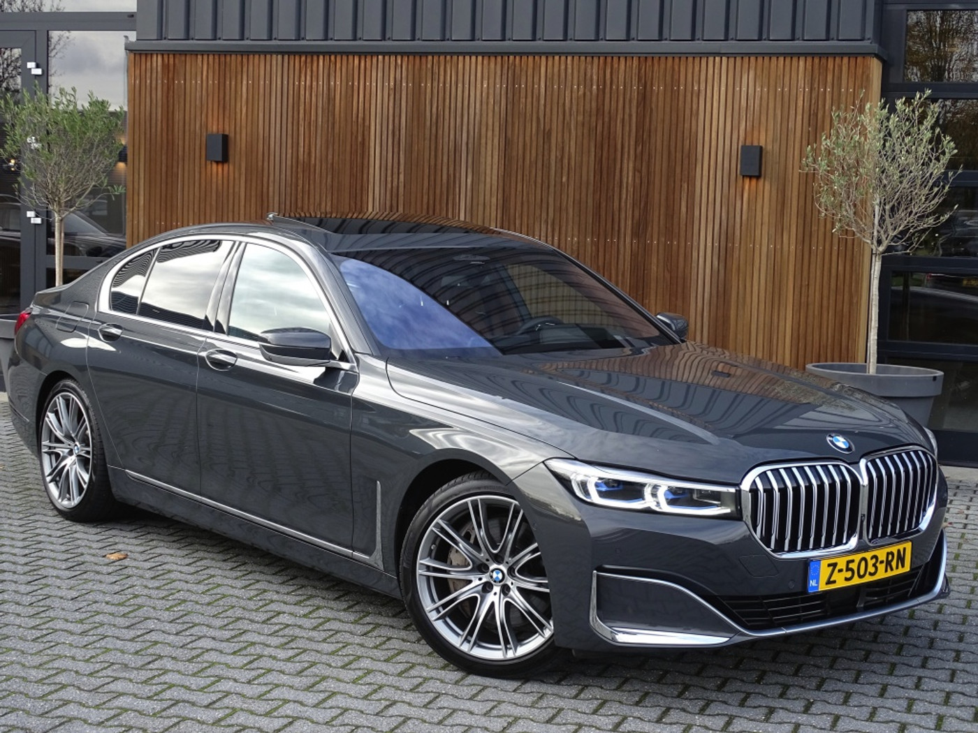 Foto van BMW 745e