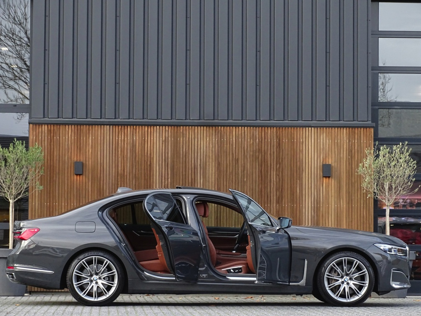 Foto van BMW 745e