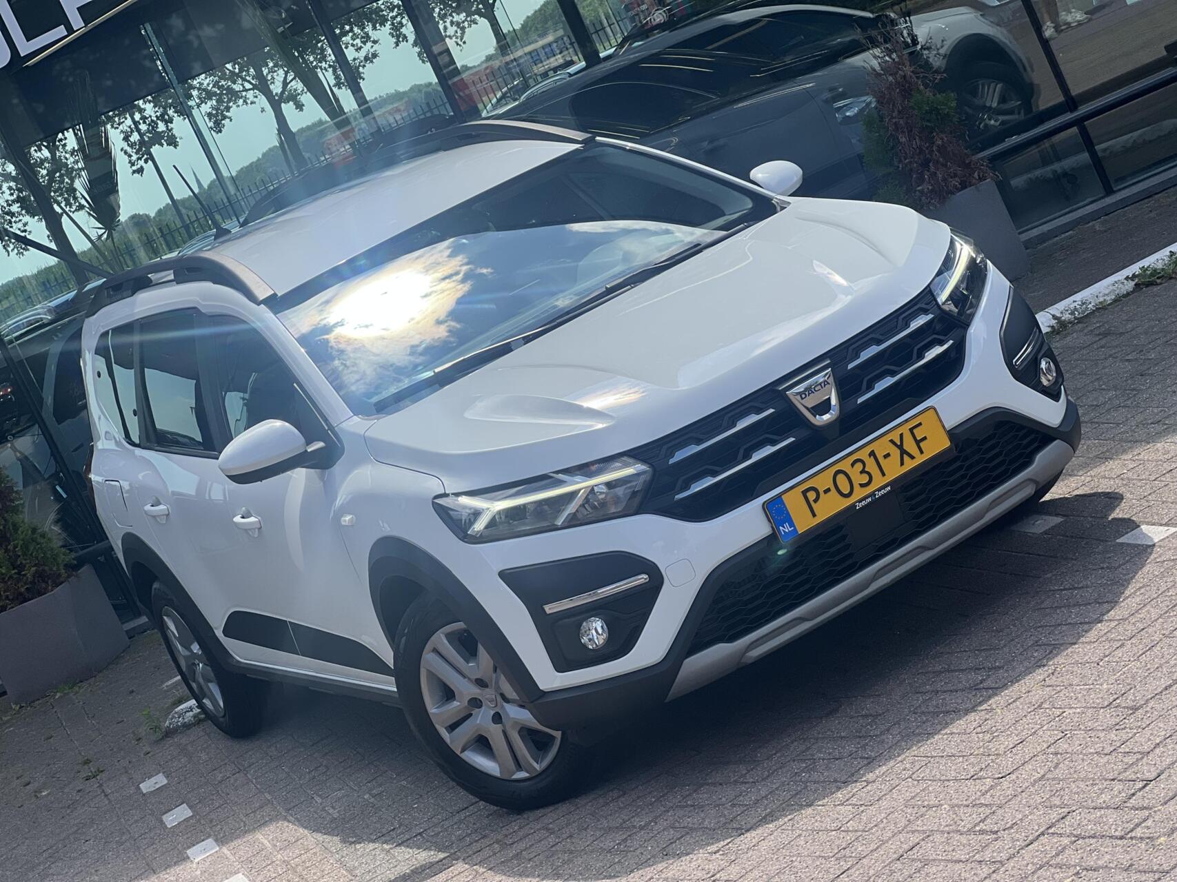 Foto van Dacia Jogger