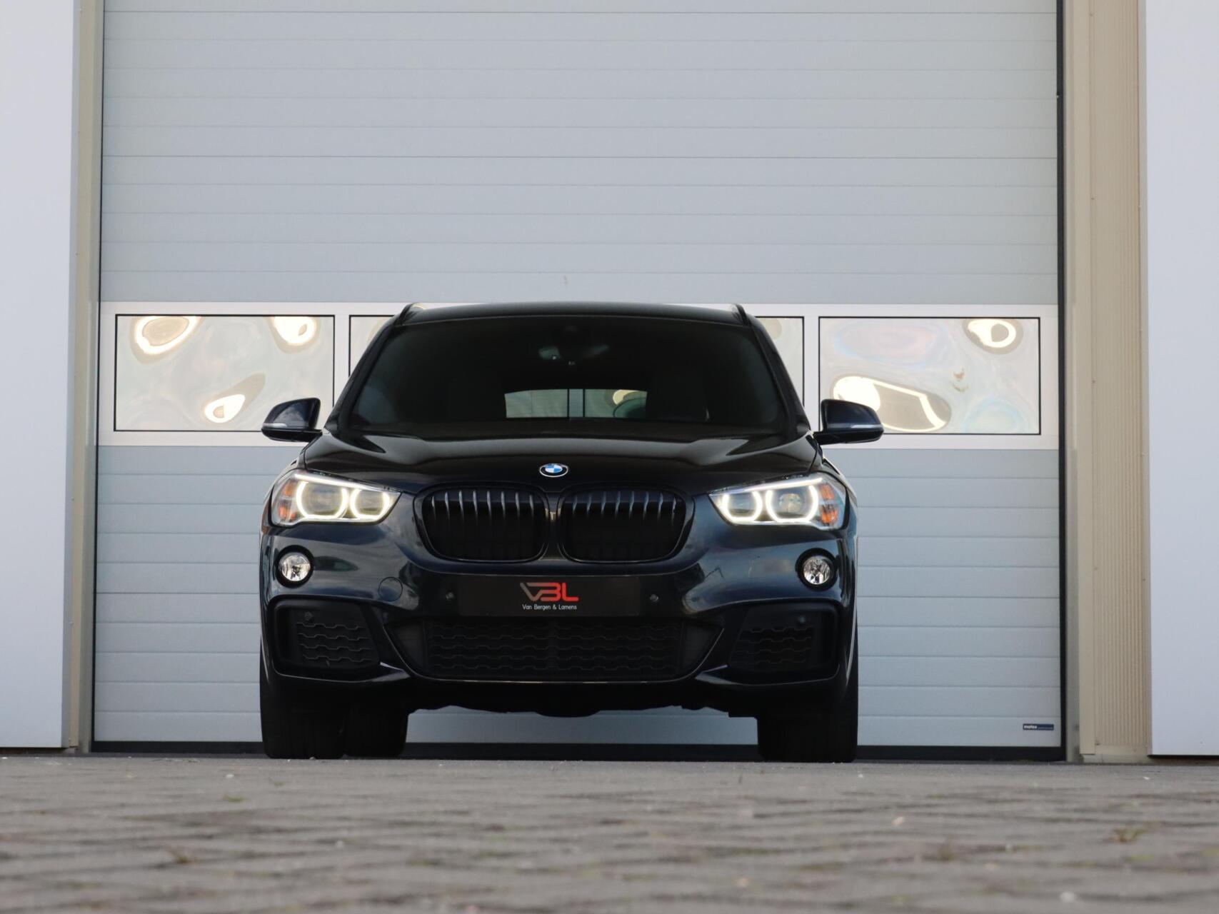 Foto van BMW X1 Sdrive18i