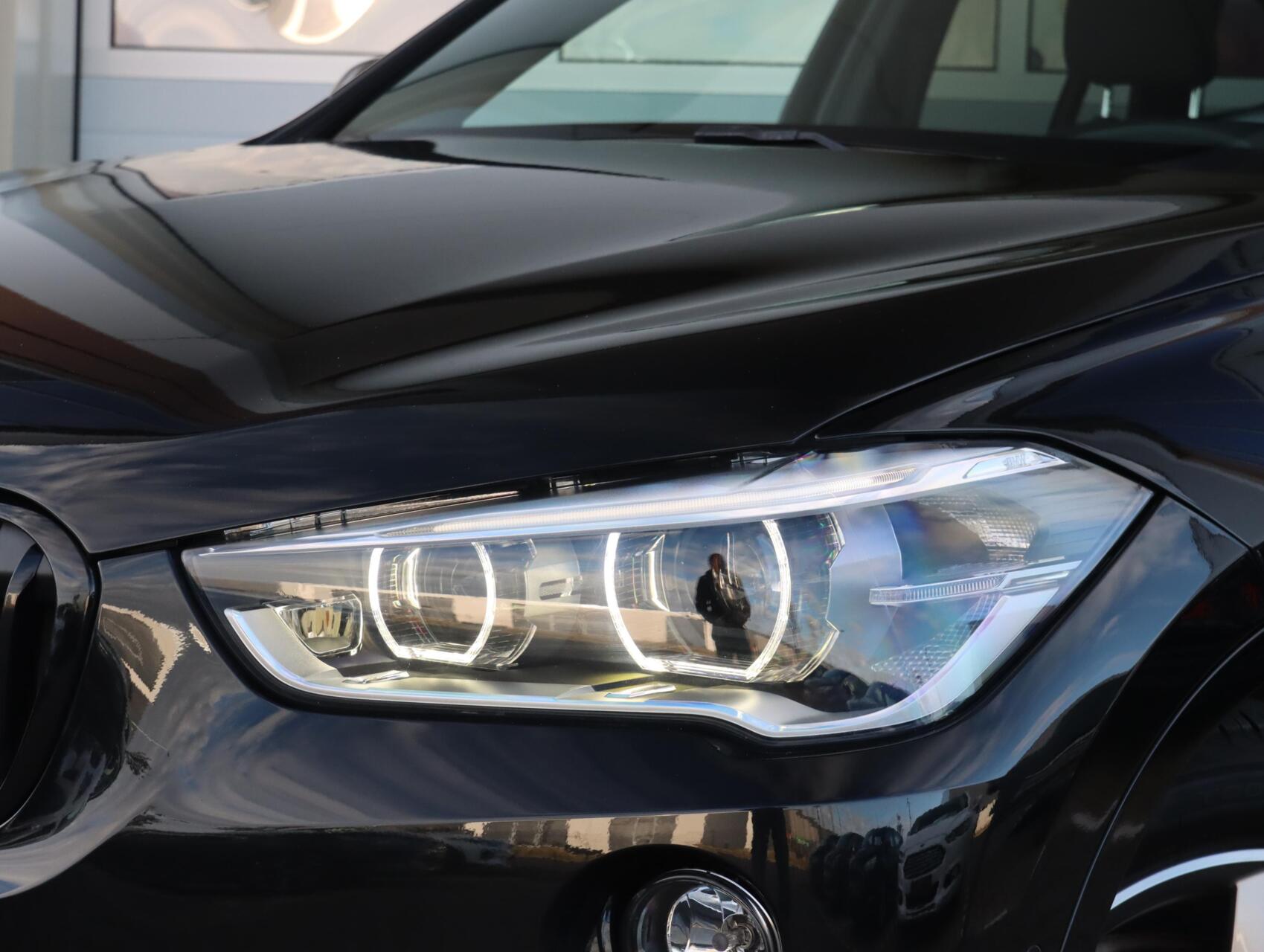 Foto van BMW X1 Sdrive18i