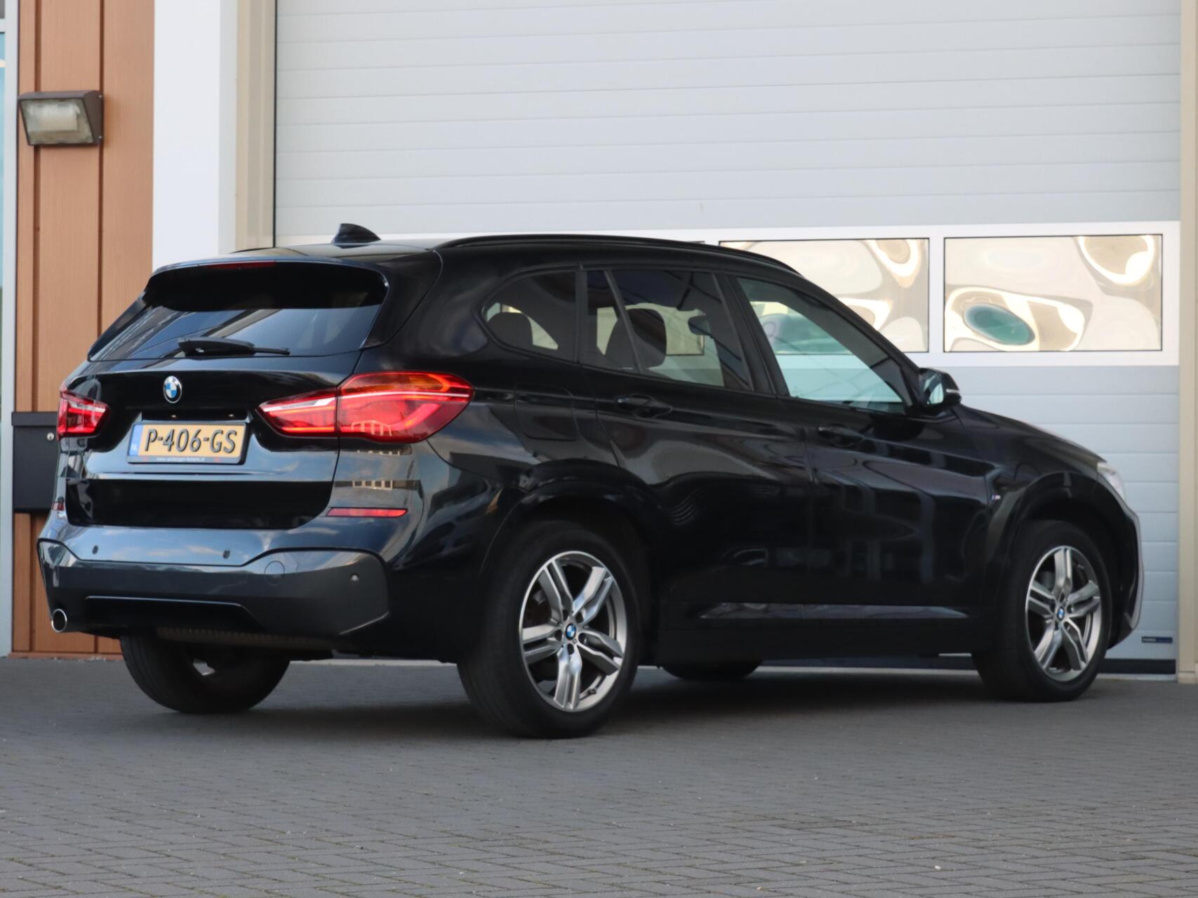 Foto van BMW X1 Sdrive18i