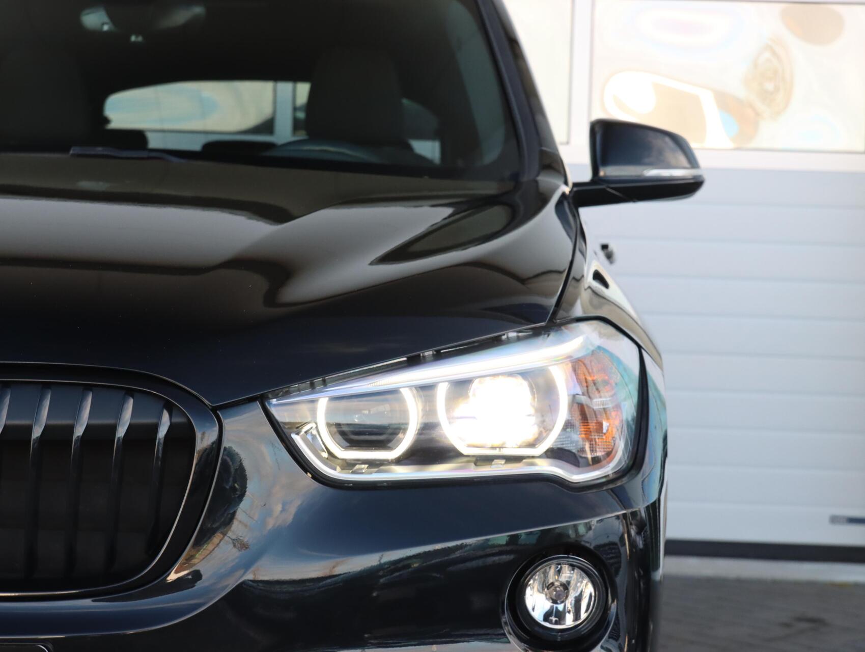 Foto van BMW X1 Sdrive18i