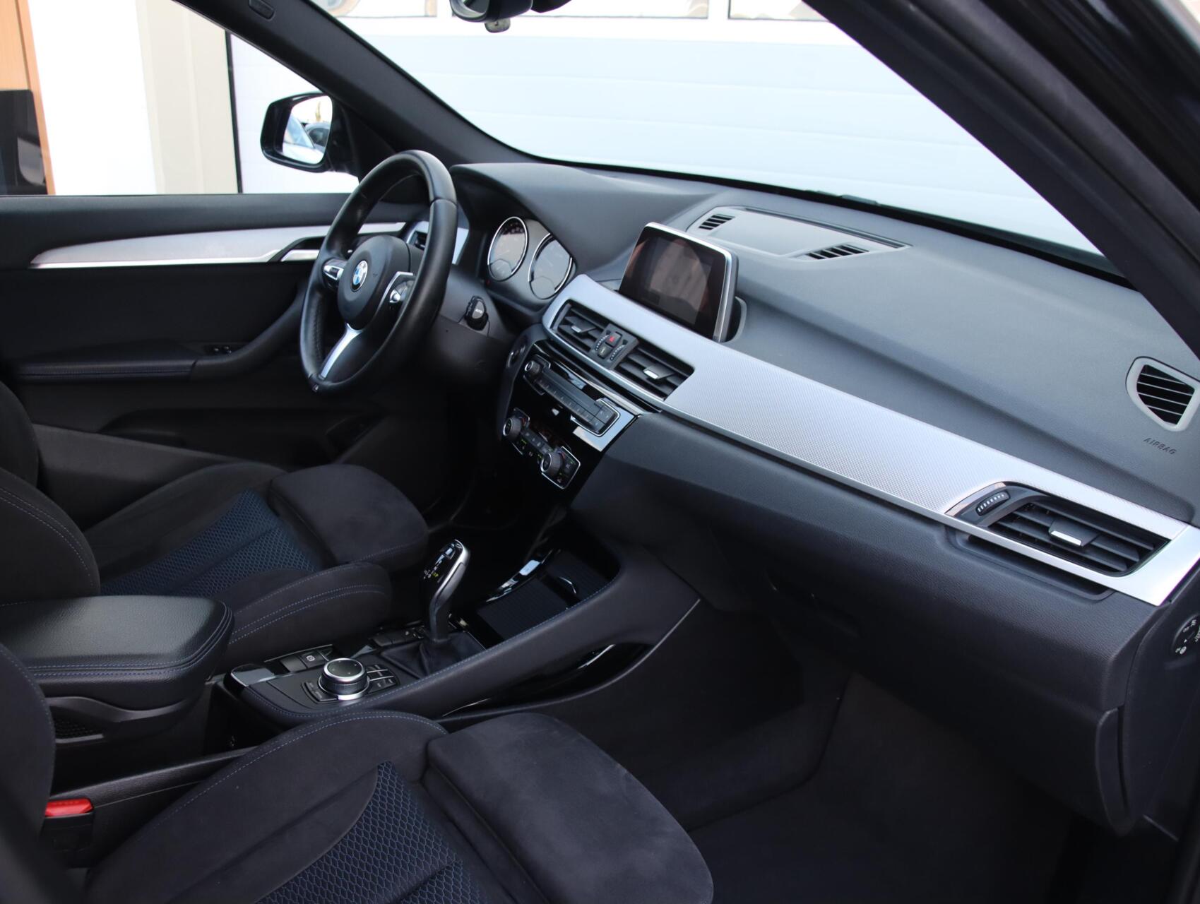 Foto van BMW X1 Sdrive18i