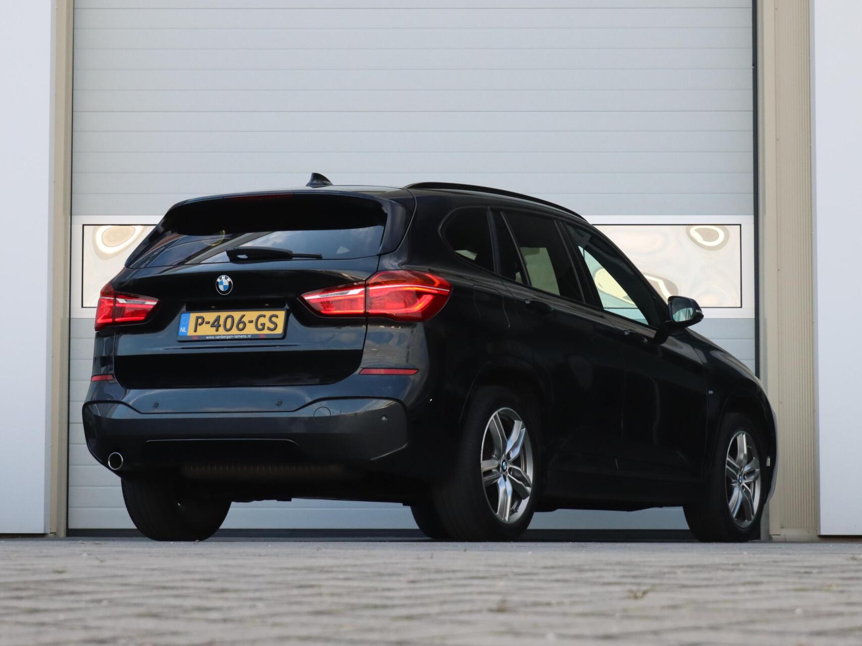 Foto van BMW X1 Sdrive18i