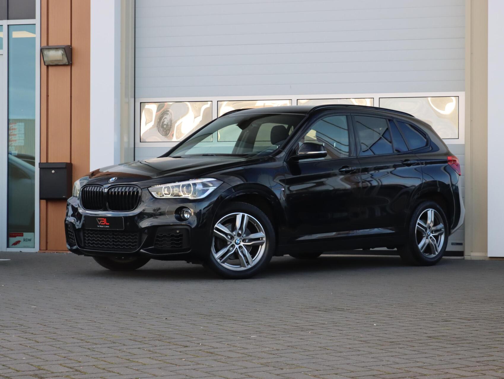 Foto van BMW X1 Sdrive18i