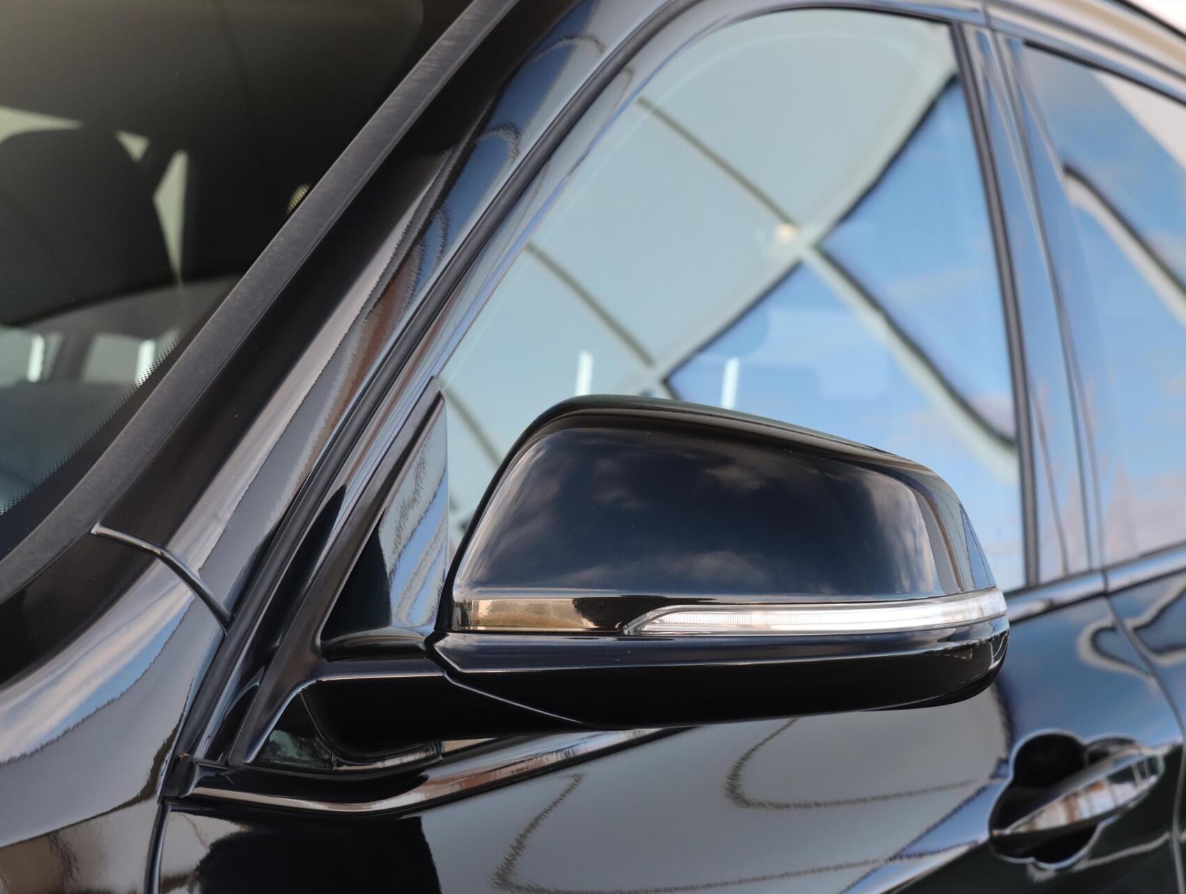 Foto van BMW X1 Sdrive18i
