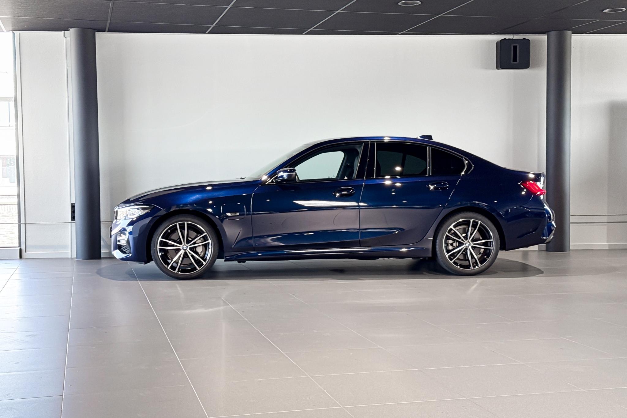 Foto van BMW 330e