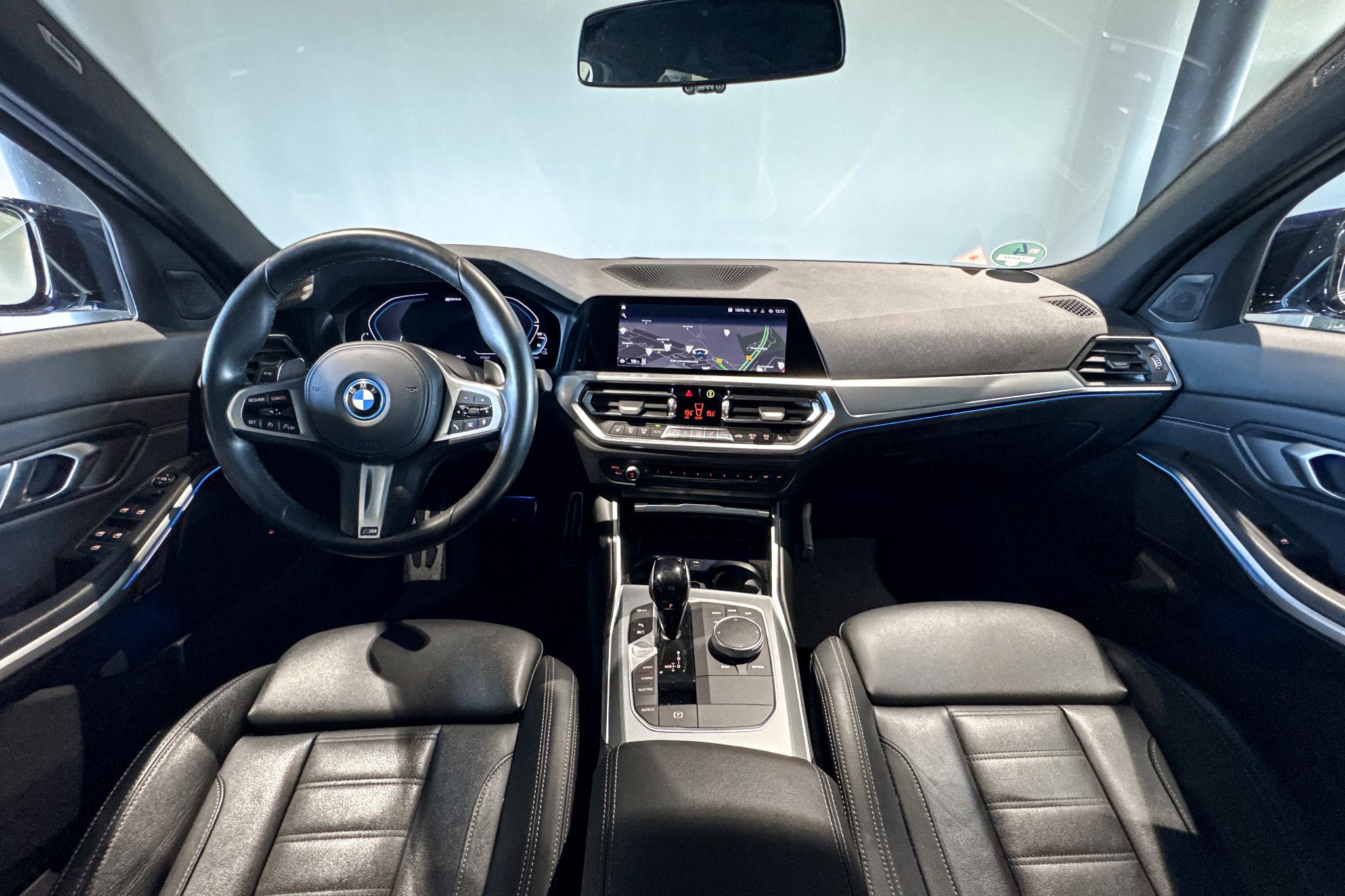 Foto van BMW 330e