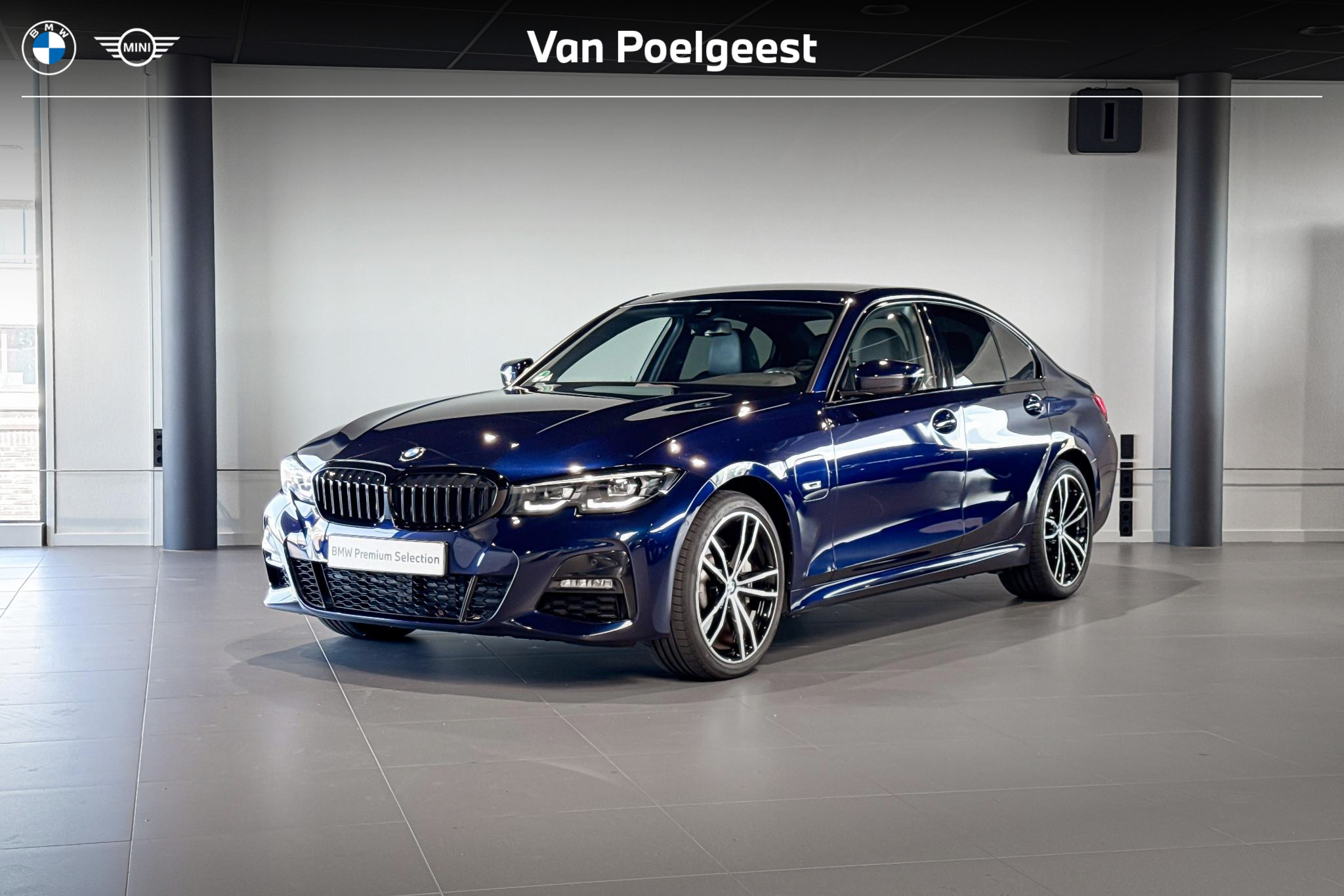 BMW 330e 330e High Executive 2022 - voorkant