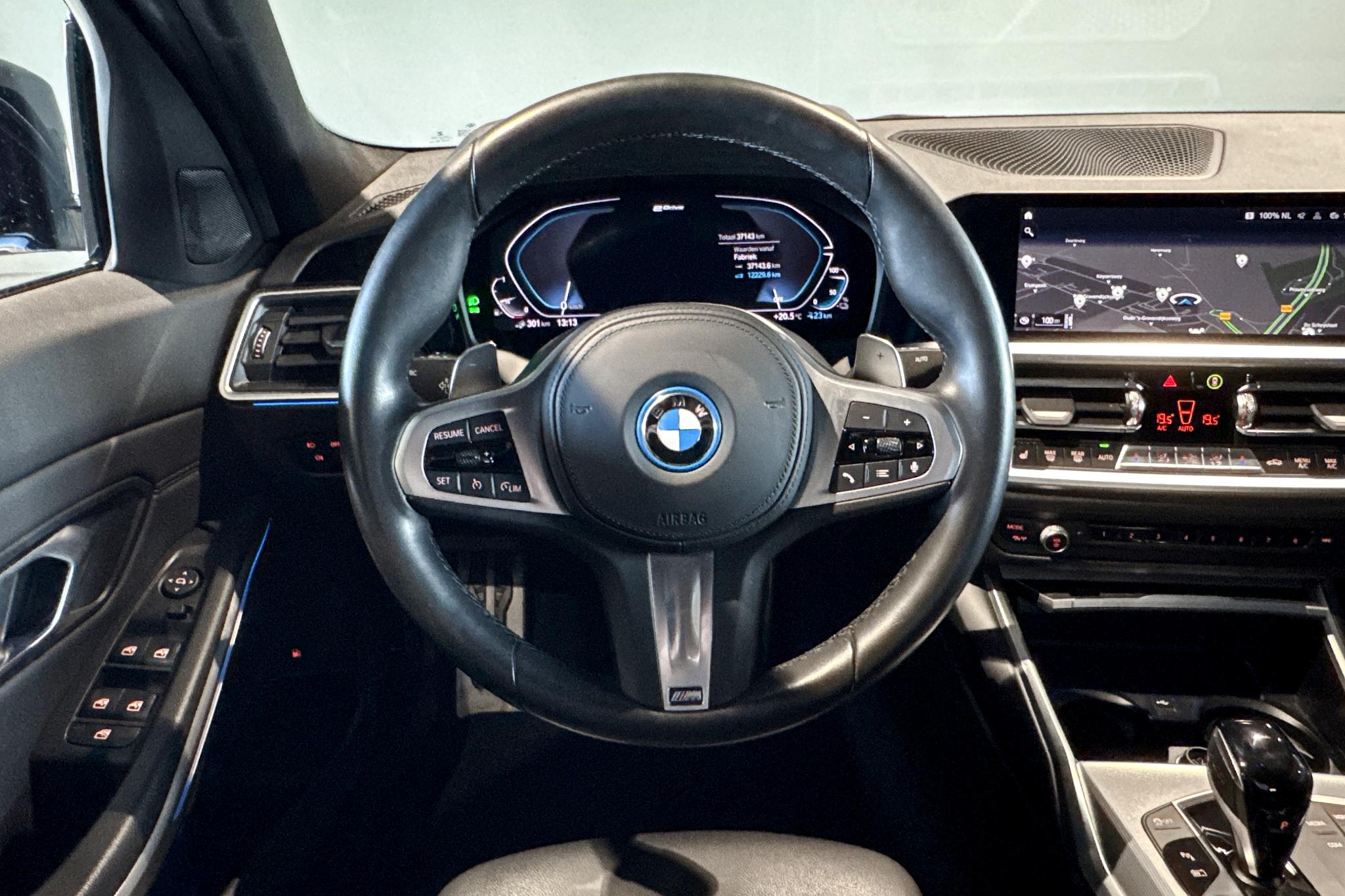 Foto van BMW 330e