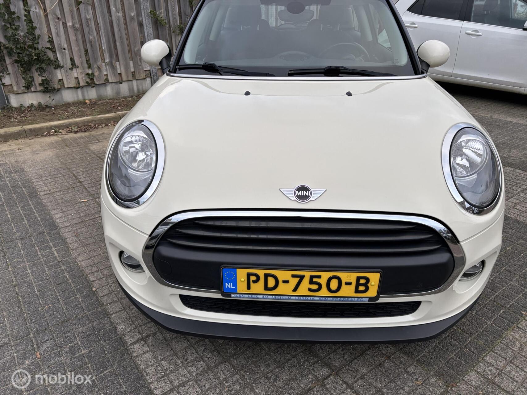 Foto van Mini One