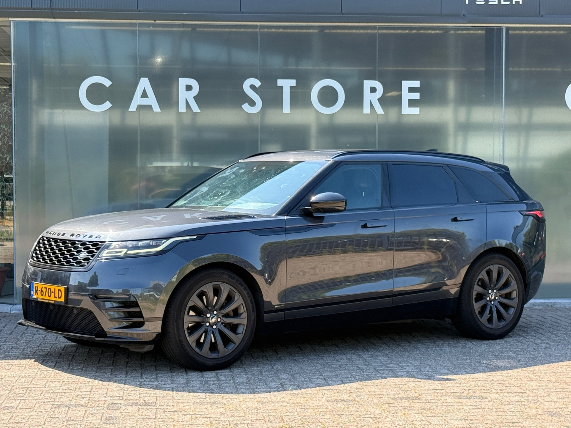 Land Rover Range Rover Velar P300 300pk Turbo AWD HSE R-Dynamic 2018 - voorkant