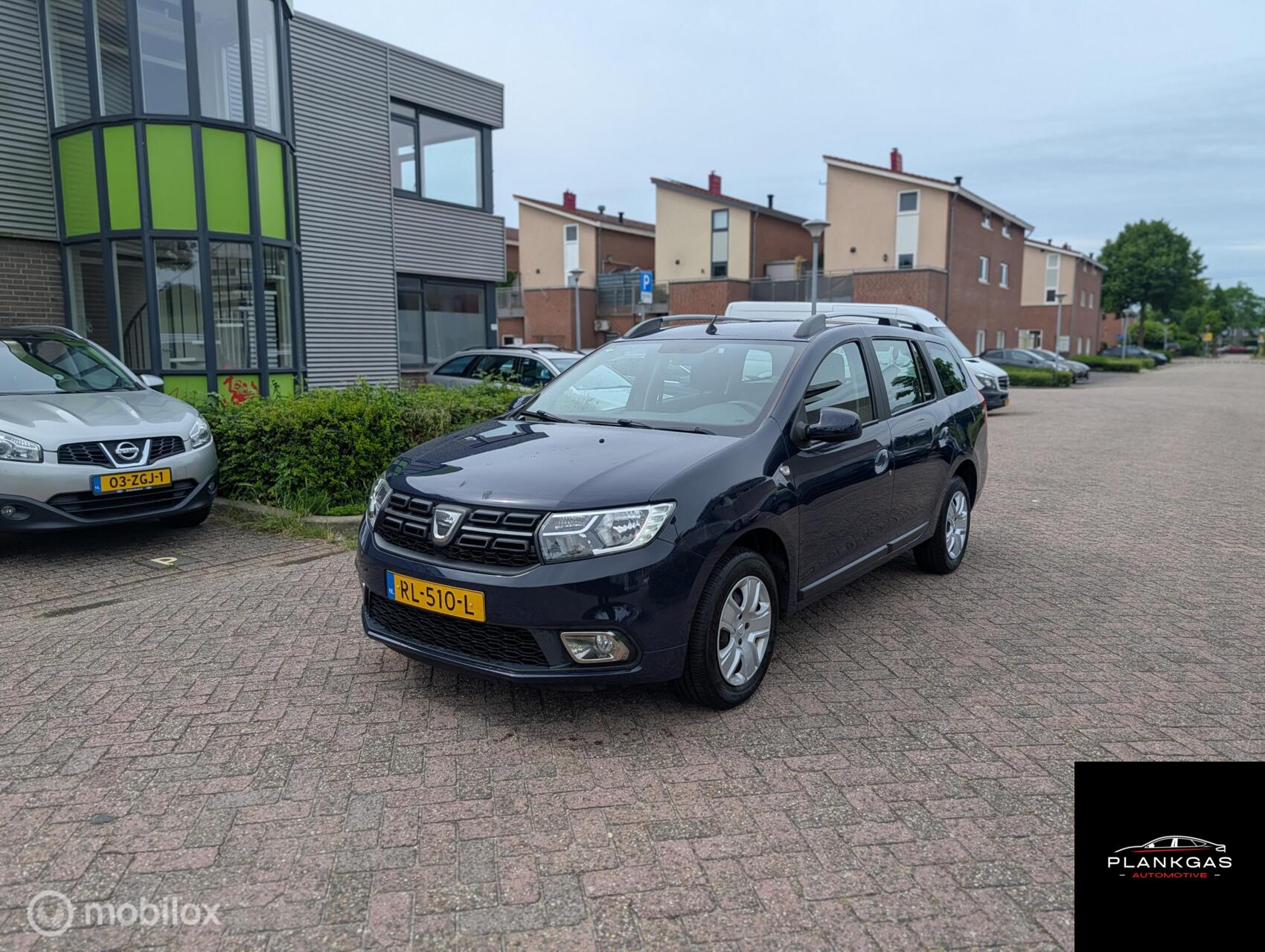 Dacia Logan 0.9 TCe Bi-Fuel Laureate 2018 - voorkant