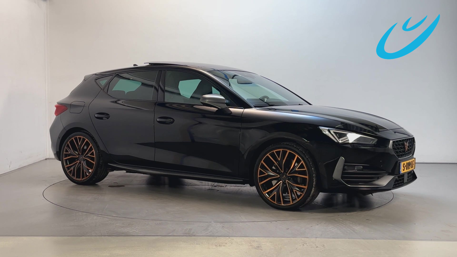 Cupra Cupra Leon E-hybrid180 1.4 e-Hybrid VZ 245pk Copper Edition Panoramadak Leder Camera Stoelverwarming 2023 - voorkant