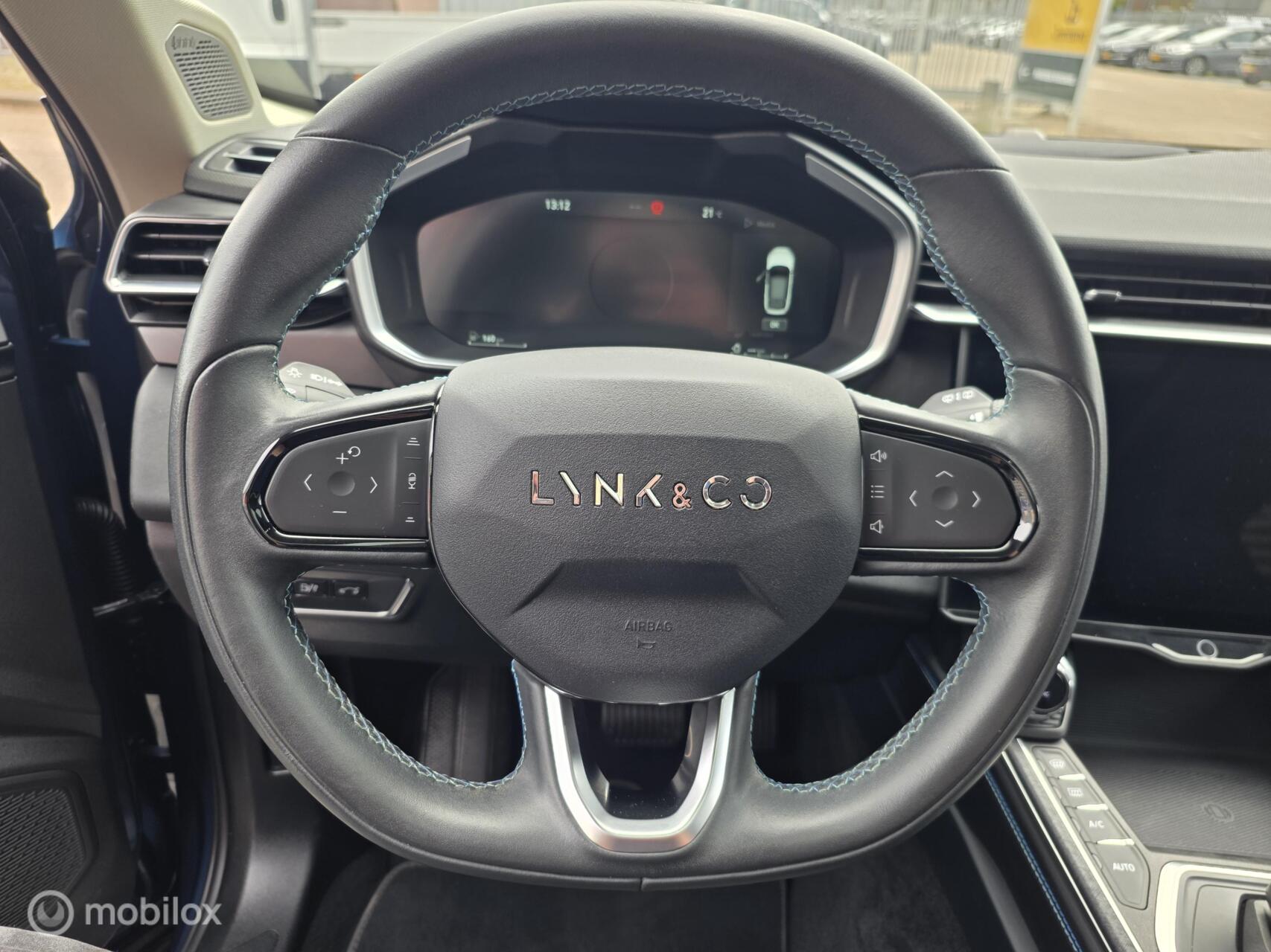 Foto van Lynk&co LYNK & Co 01