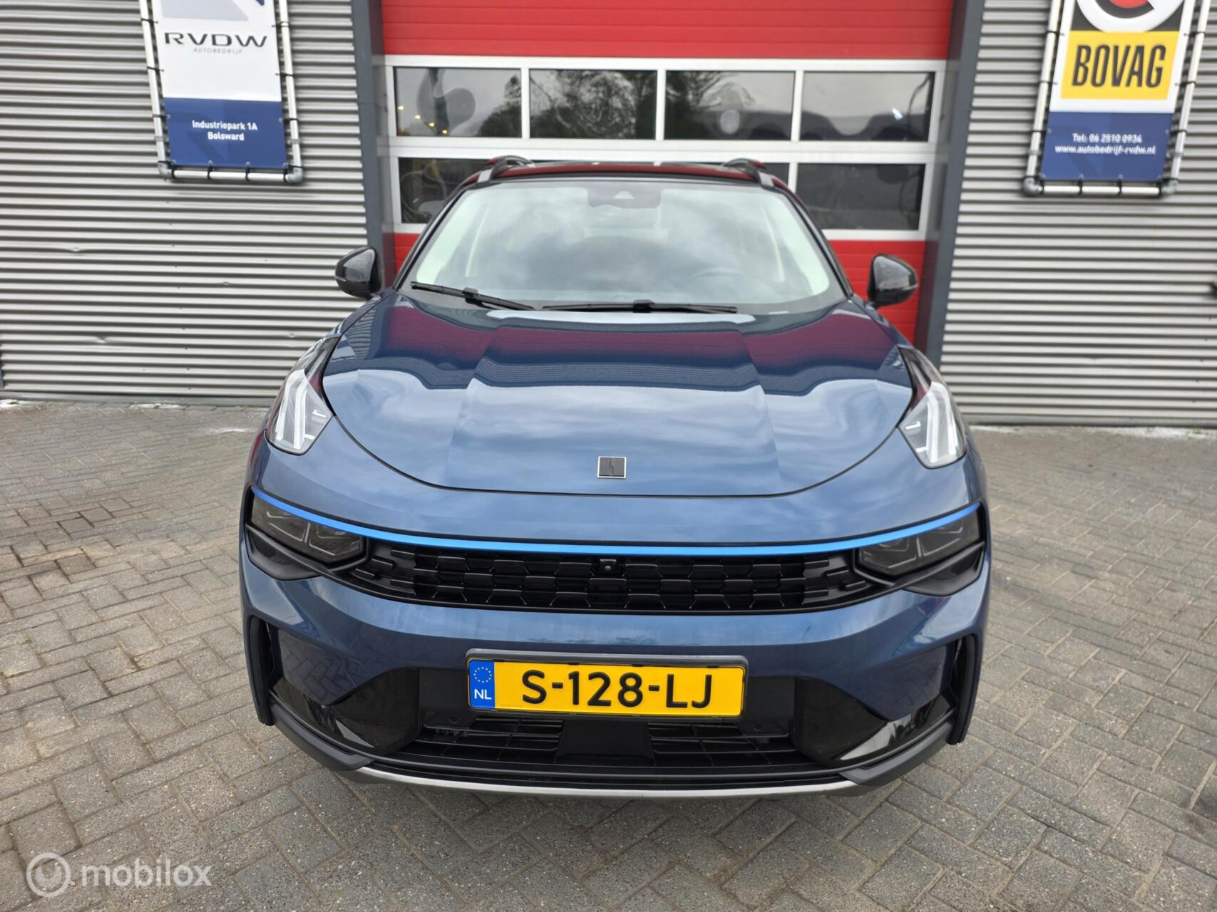 Foto van Lynk&co LYNK & Co 01