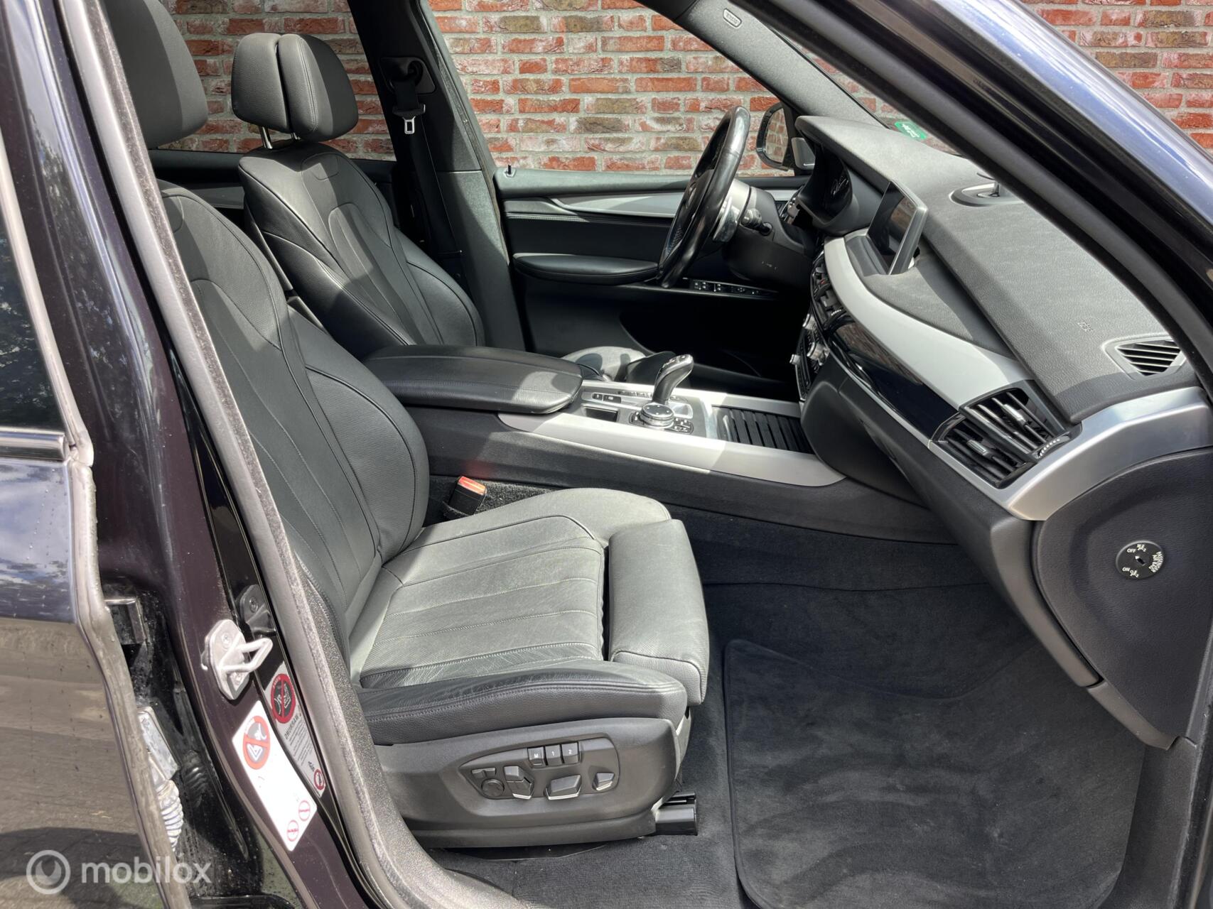 Foto van BMW X5 M50d