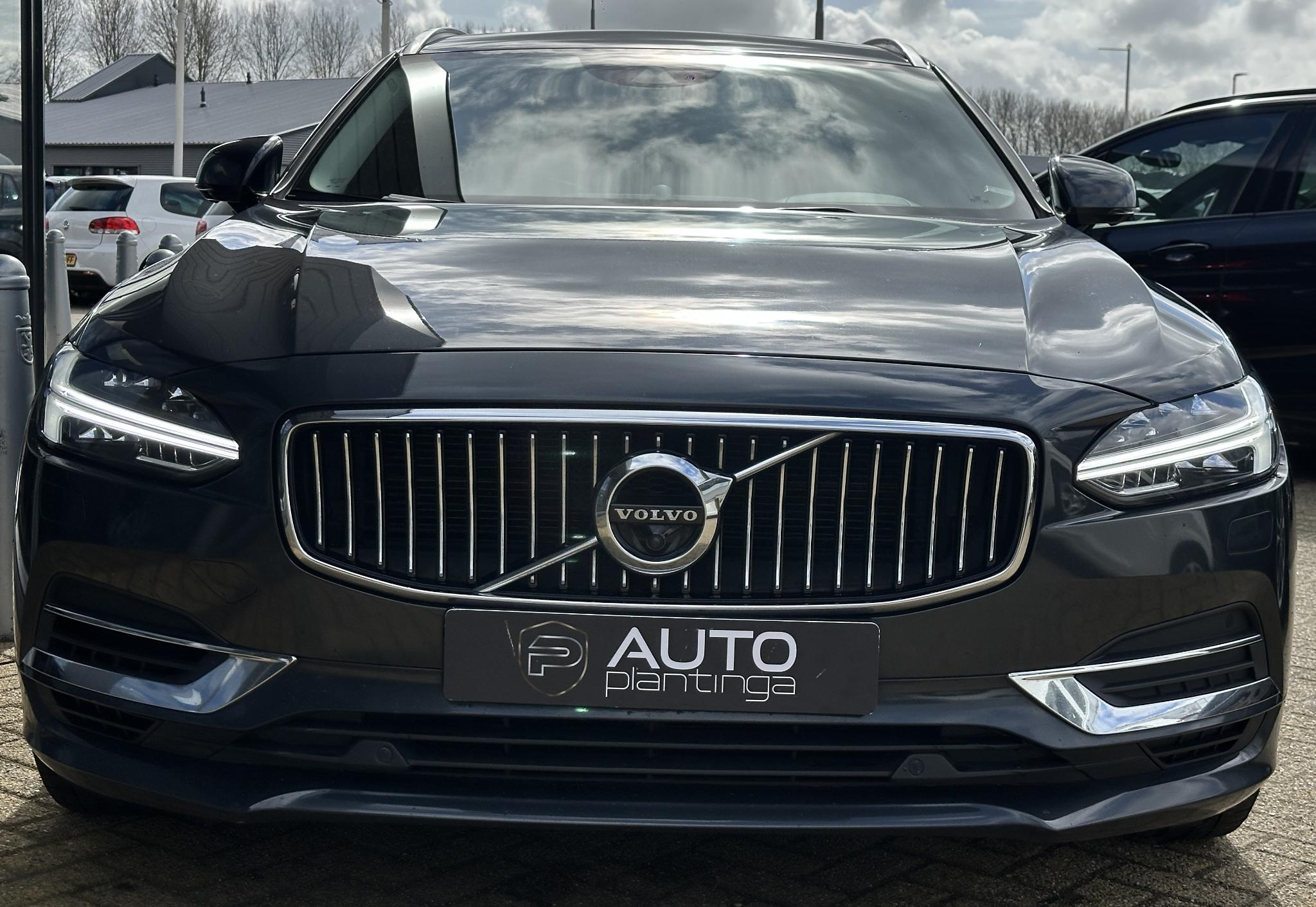 Foto van Volvo V90 T8 Twin Engine